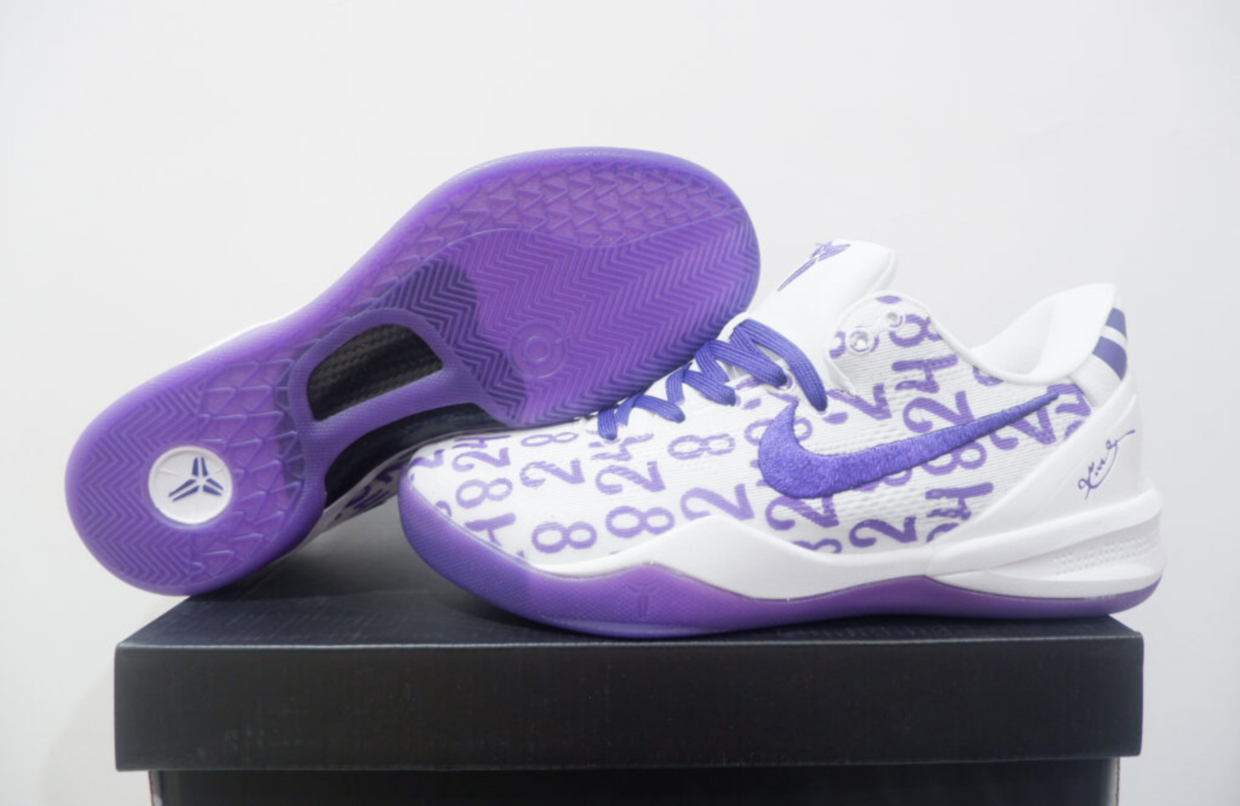 NIKE KOBE 8 PROTRO LOW COURT PURPLE 8-24