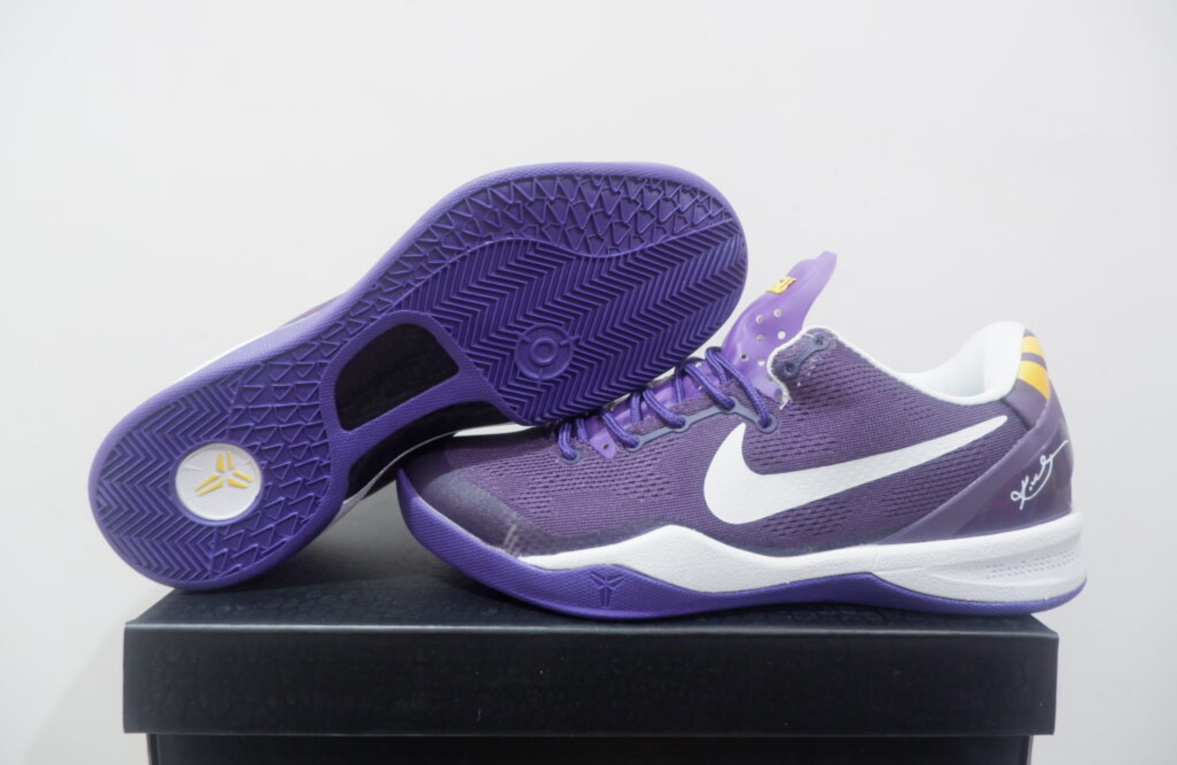 NIKE KOBE 8 PROTRO LOW LSU PURPLE