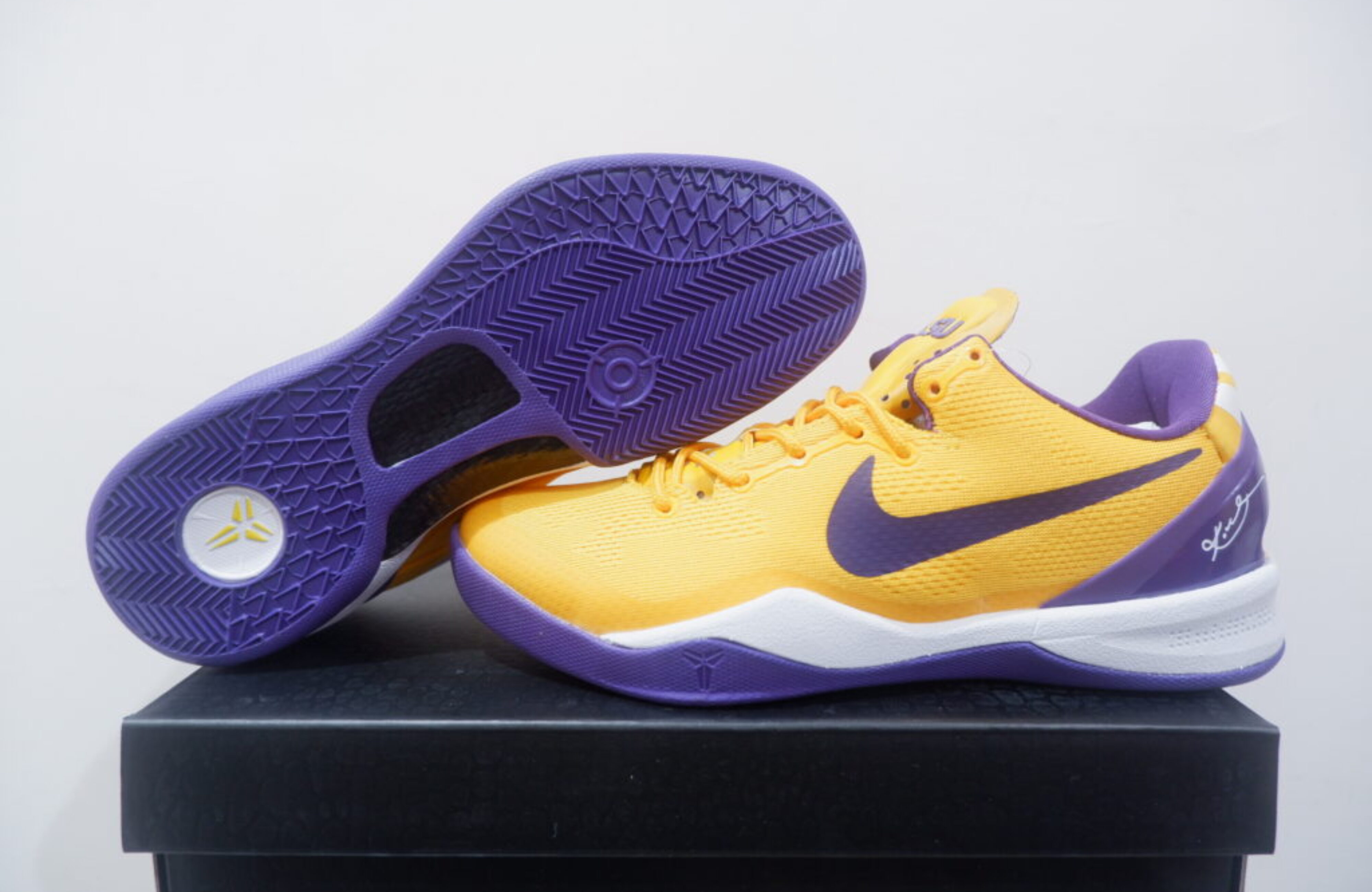 NIKE KOBE 8 PROTRO LOW LSU YELLOW