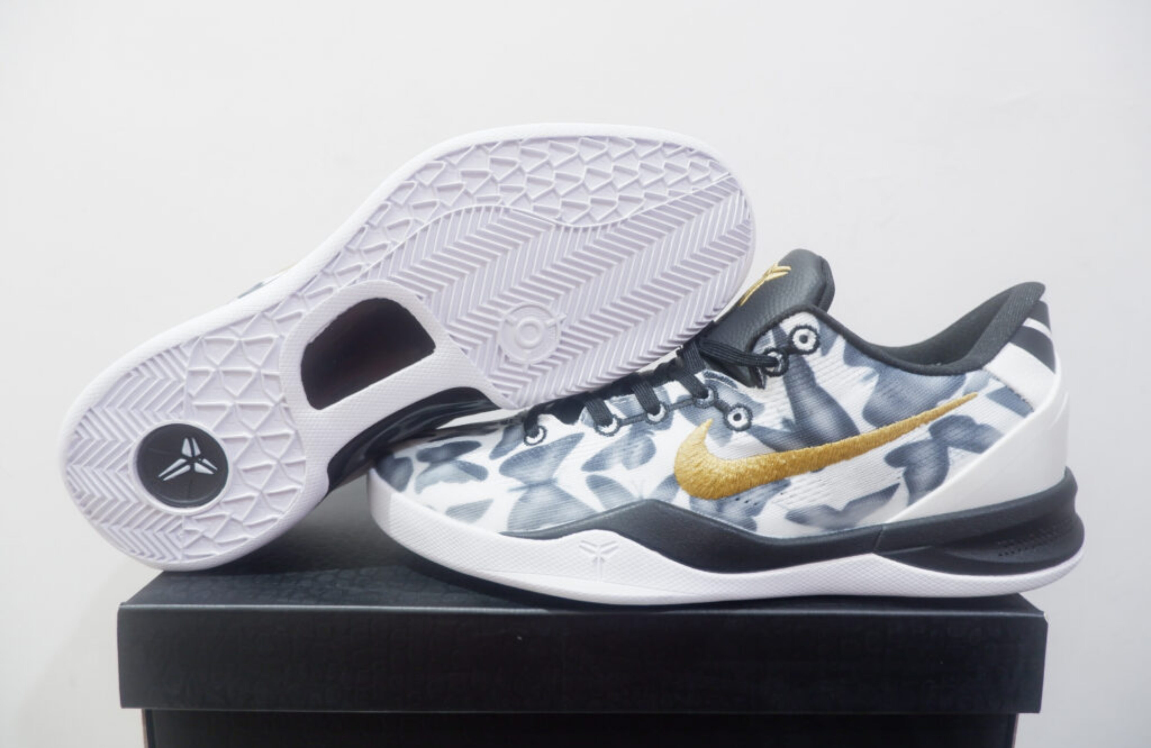 NIKE KOBE 8 PROTRO LOW MAMBA CITA