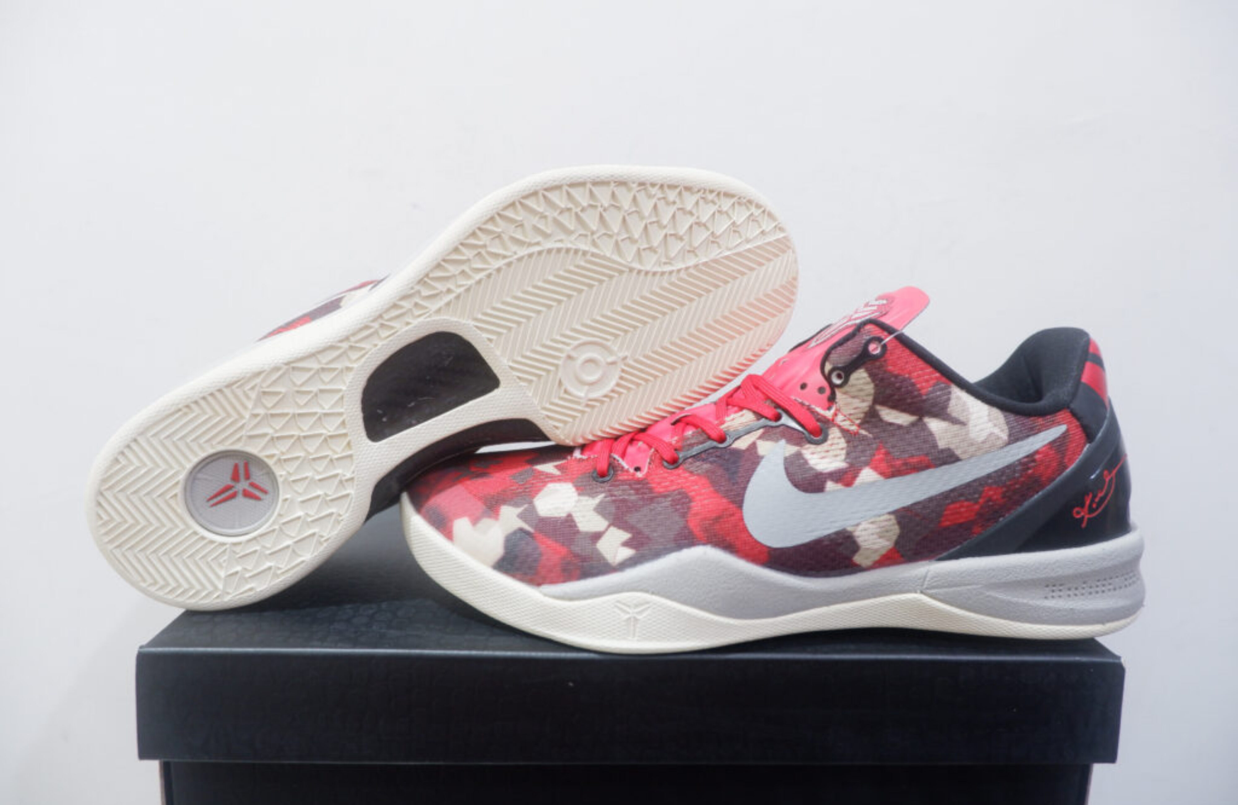 NIKE KOBE 8 PROTRO LOW MILK SNAKE