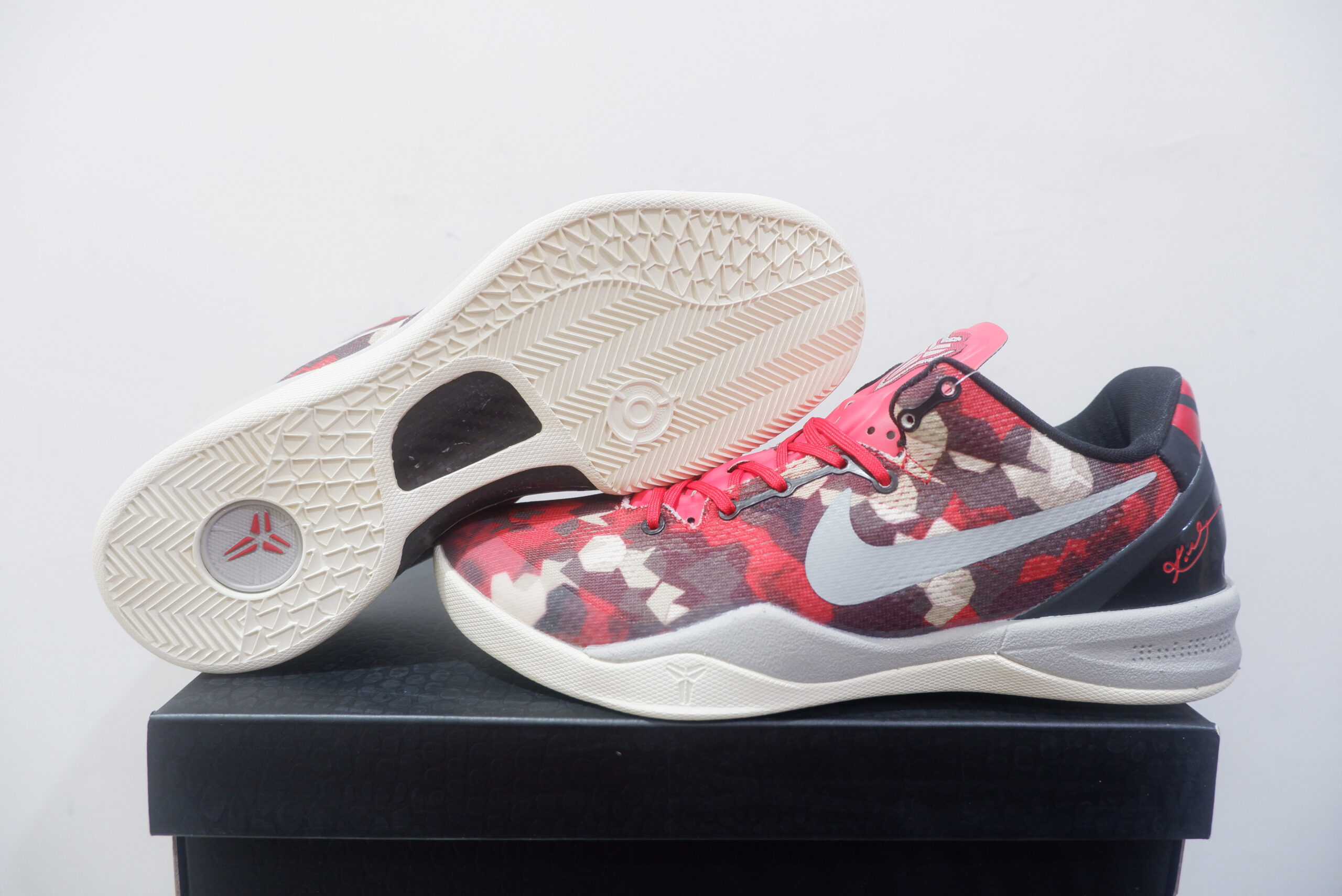 NIKE KOBE 8 PROTRO LOW MILK SNAKE