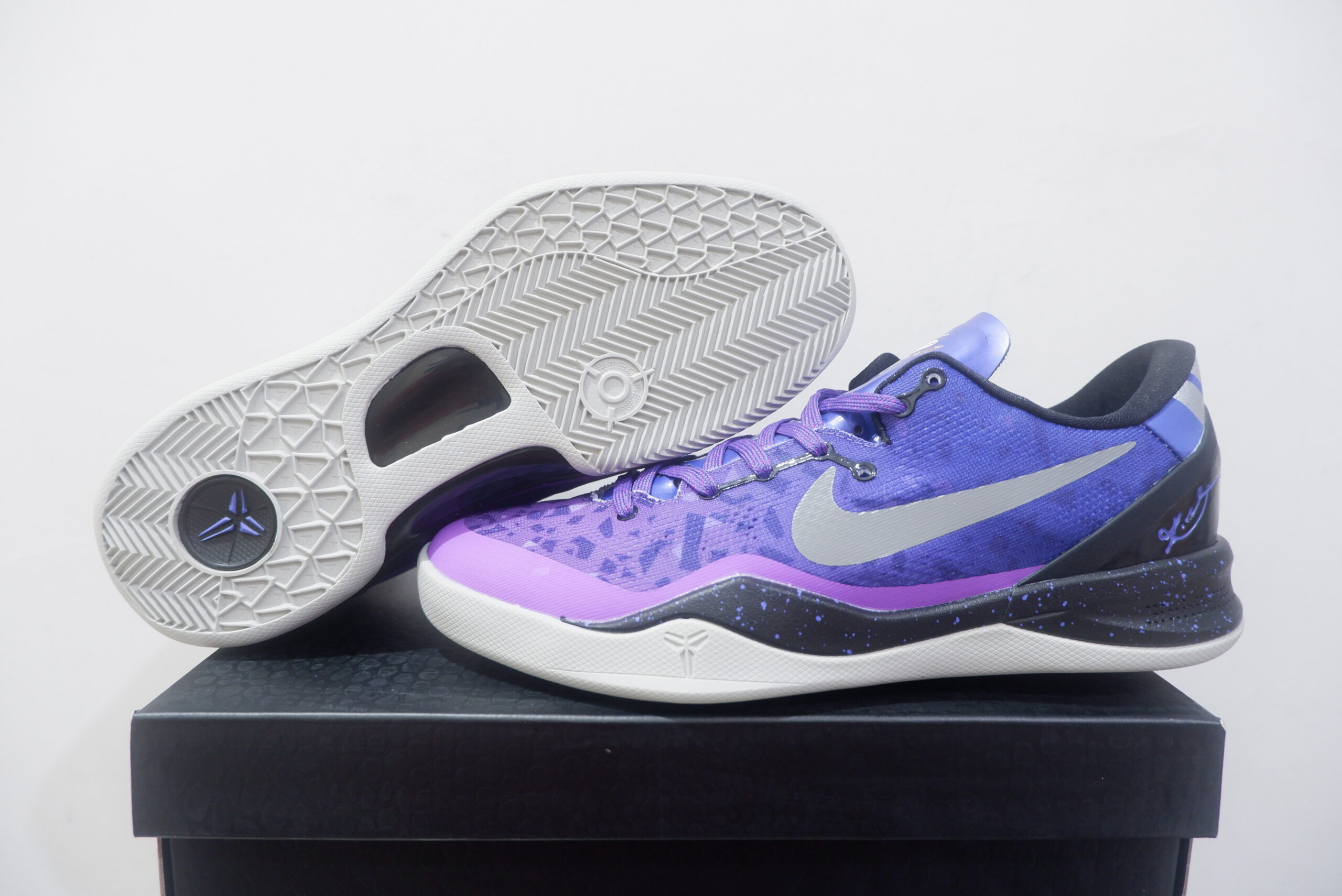 NIKE KOBE 8 PROTRO LOW PURPLE GRADIENT