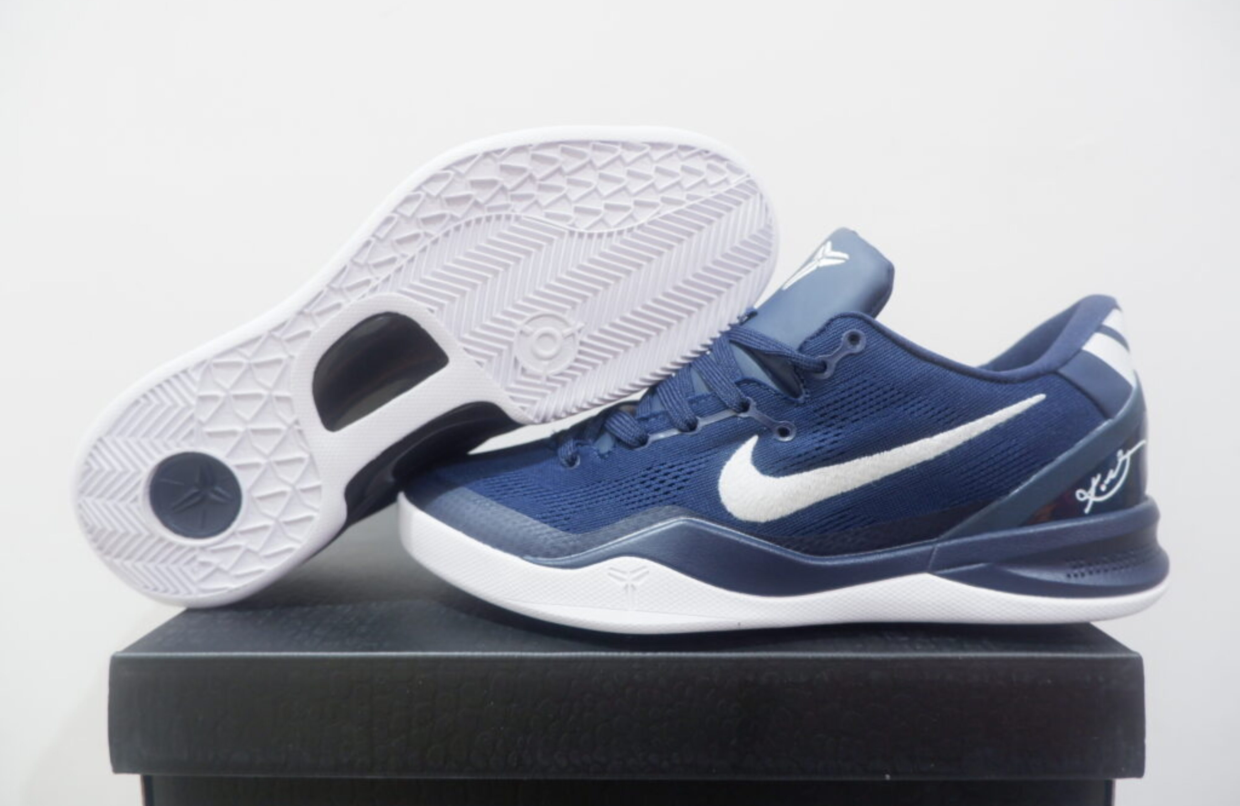 NIKE KOBE 8 PROTRO LOW TB NAVY