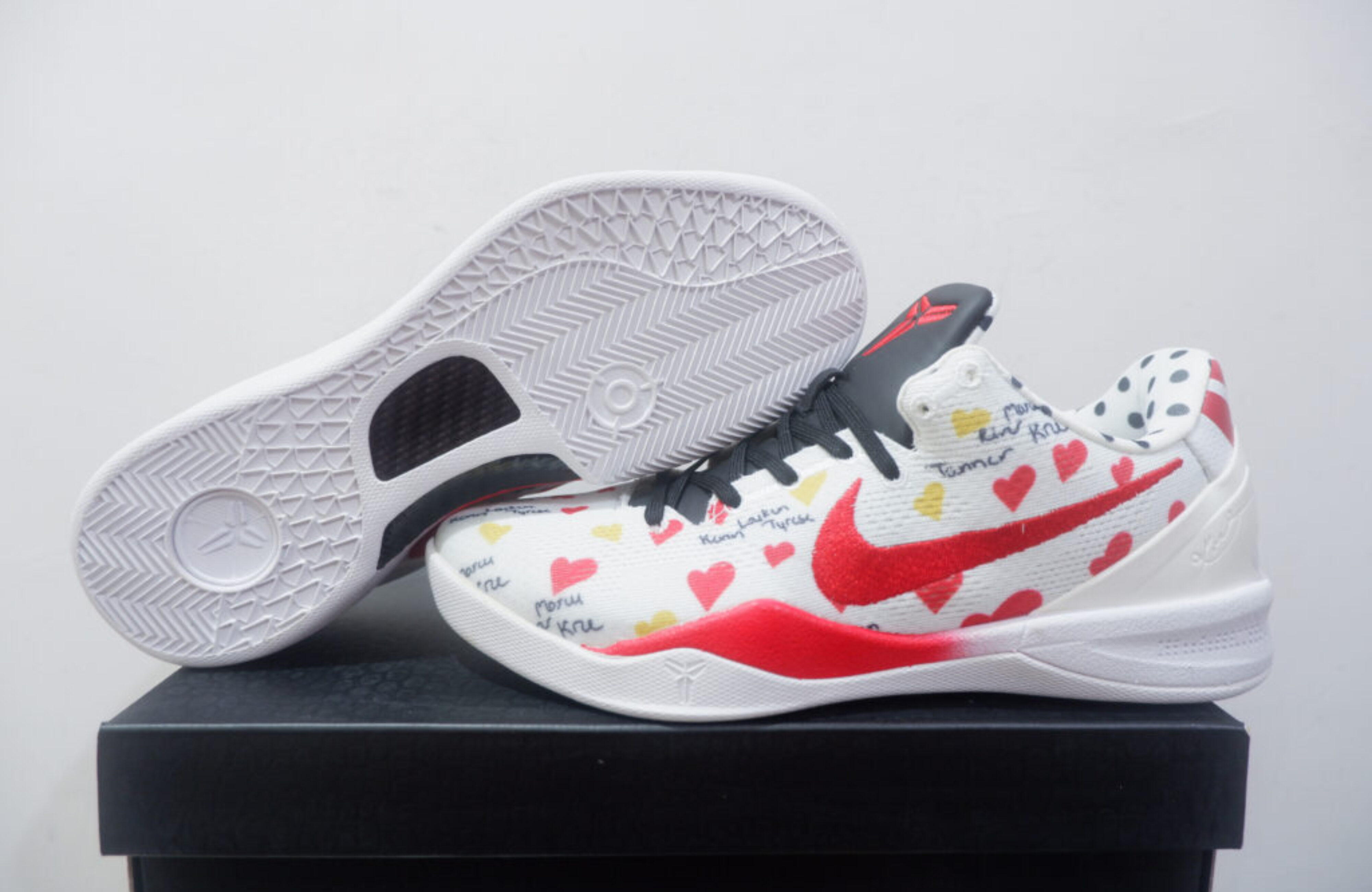 NIKE KOBE 8 PROTRO LOW VALENTINES WHITE