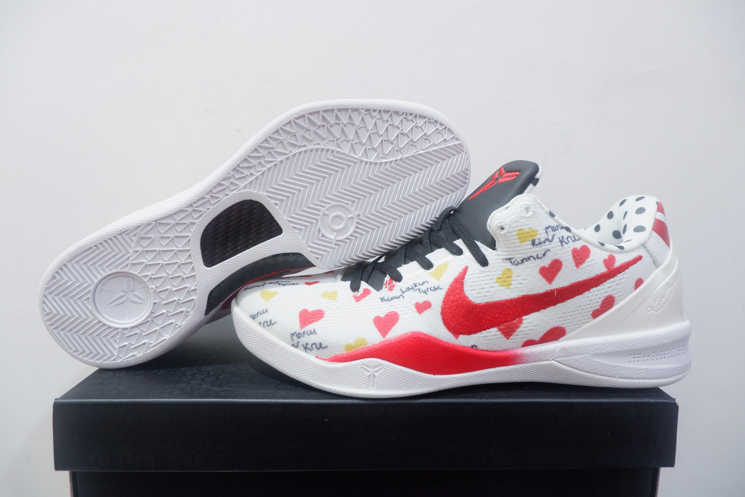 NIKE KOBE 8 PROTRO LOW VALENTINES WHITE