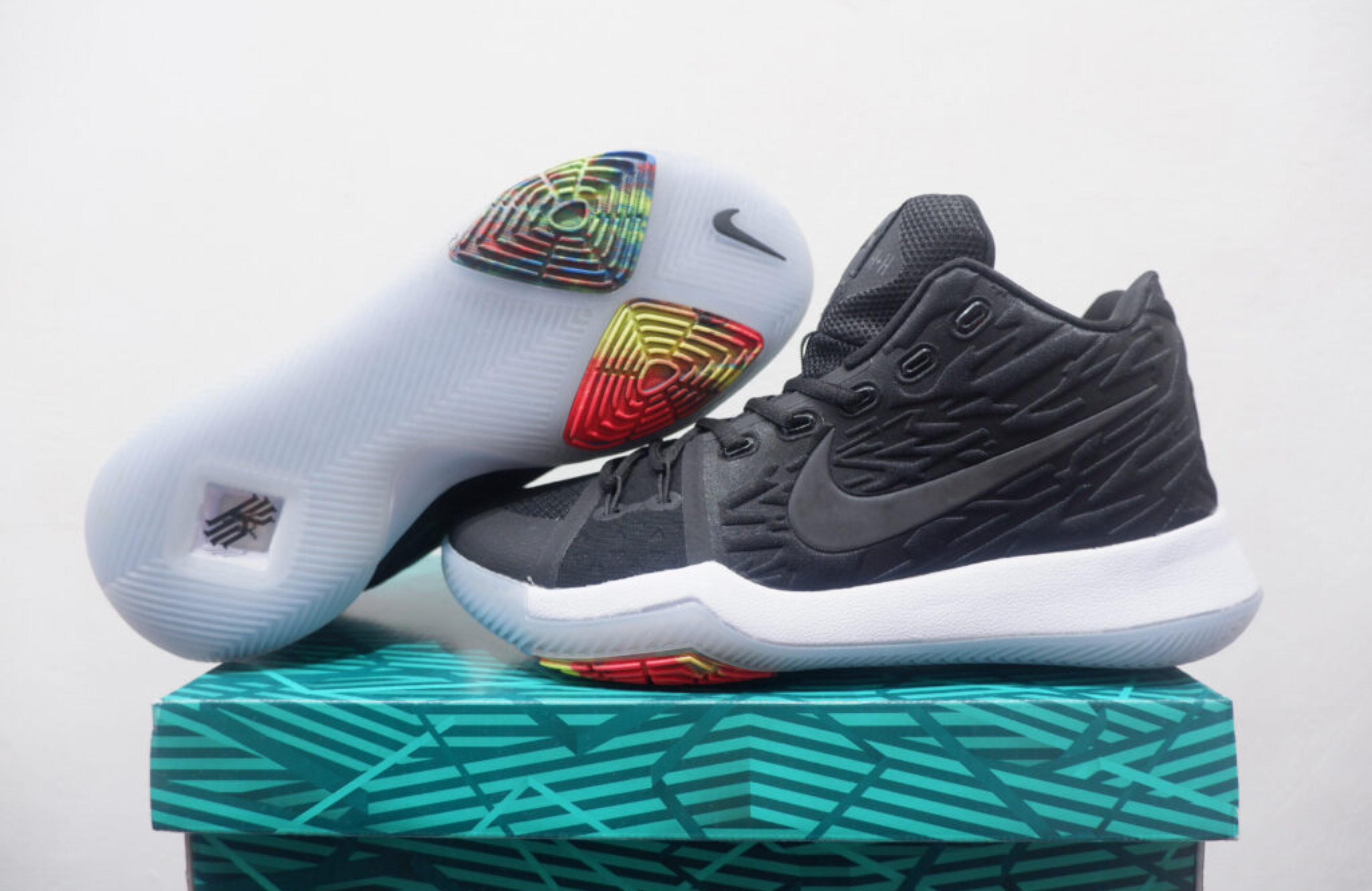 NIKE KYRIE 3 HIGH BLACK MULTI