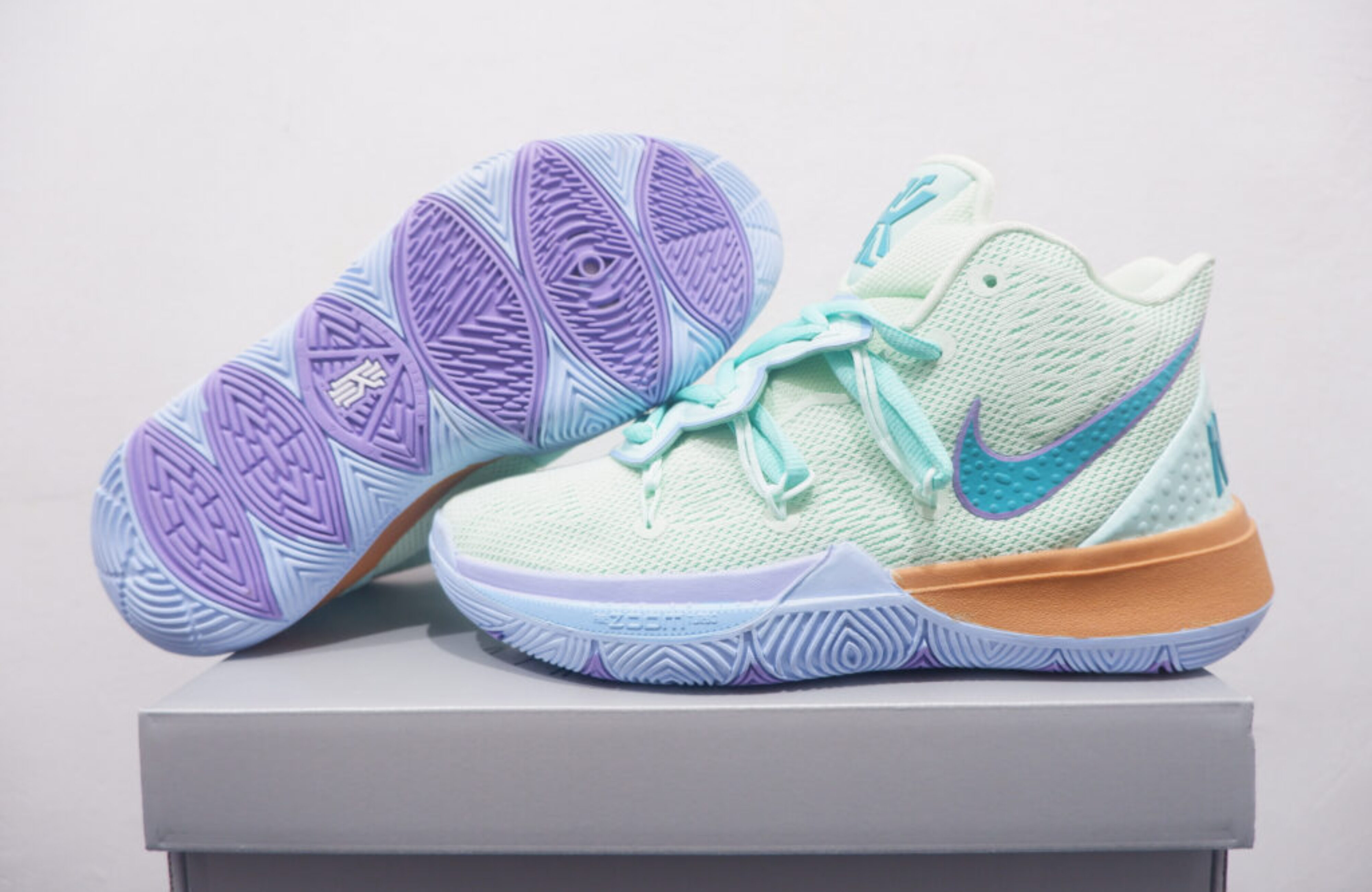 NIKE KYRIE 5 HIGH SQUIDWARD TENTACLES SIZE 36-39