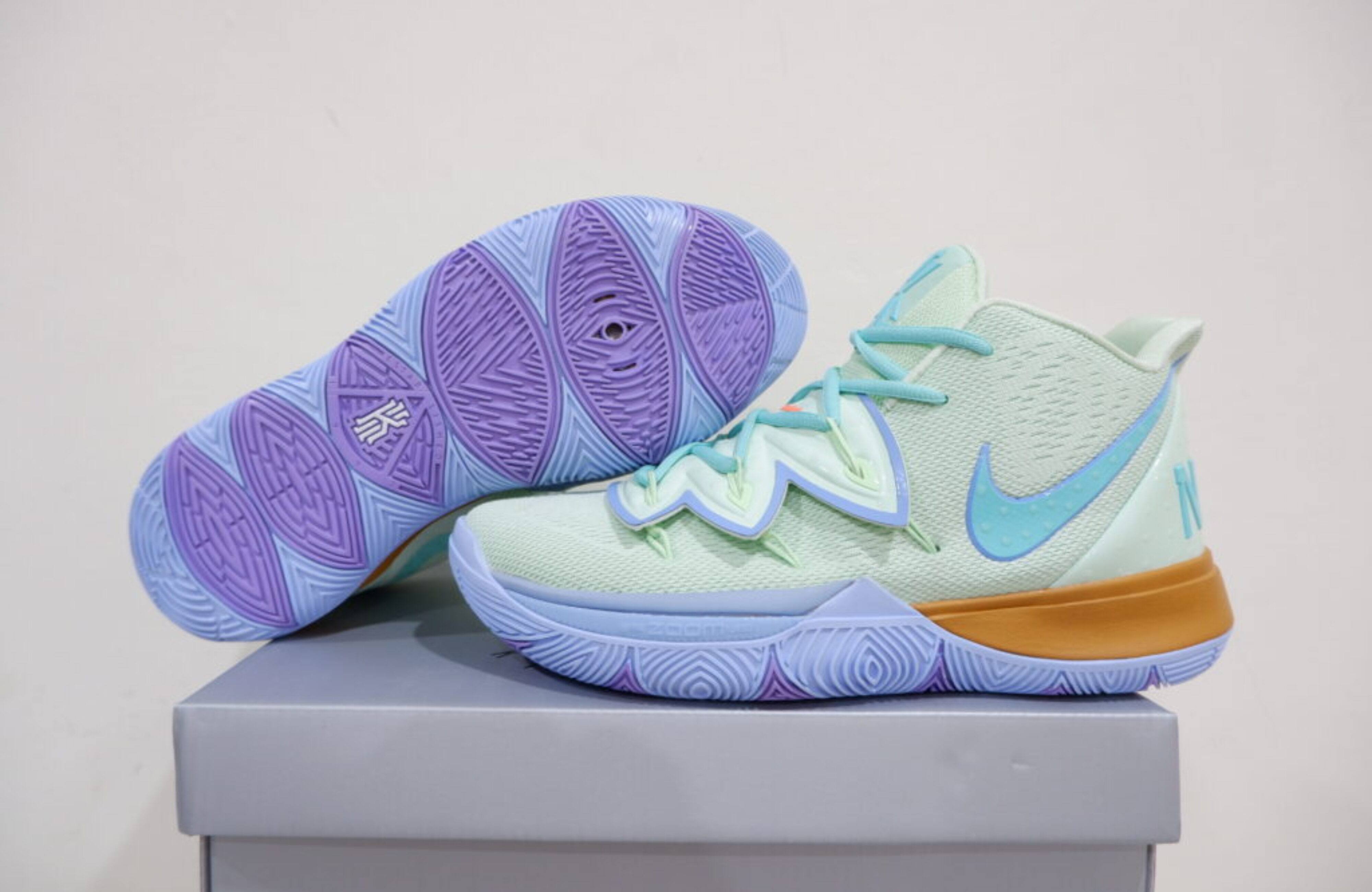 NIKE KYRIE 5 HIGH SQUIDWARD TENTACLES