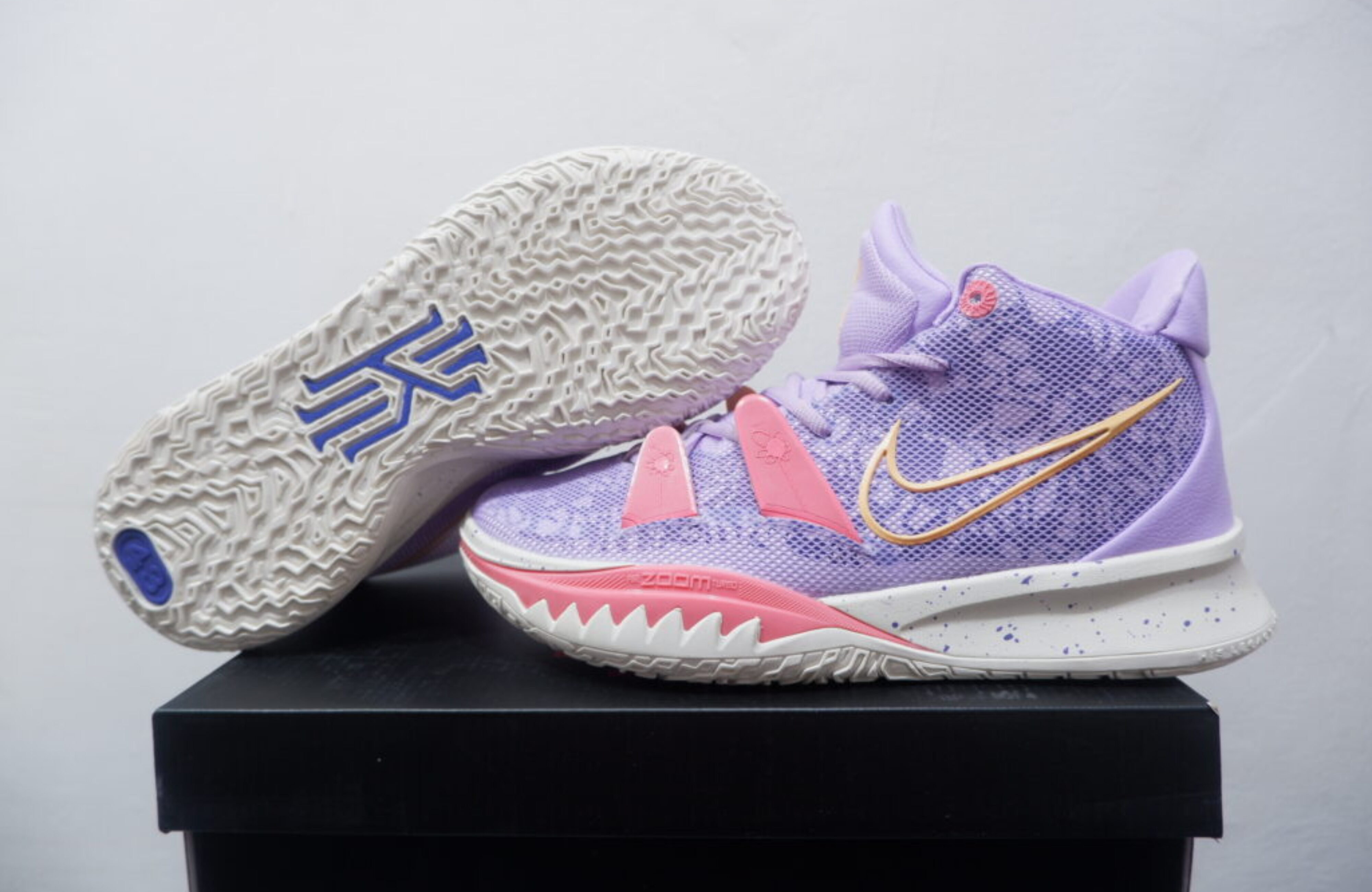 NIKE KYRIE 7 HIGH DAUGHTERS AZURIE SIZE 36-39