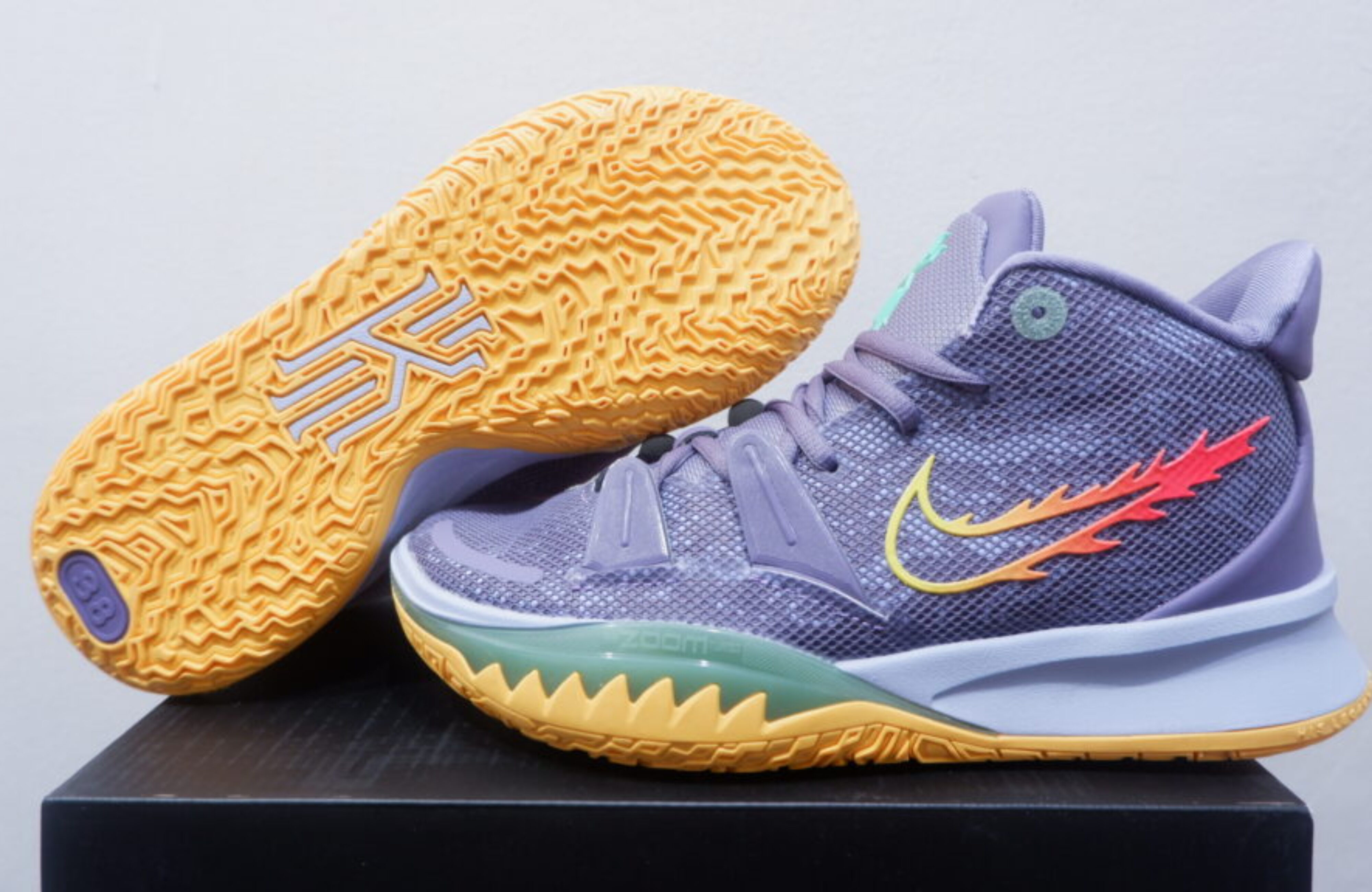 NIKE KYRIE 7 HIGH DAY BREAK CITRON SIZE 36-39