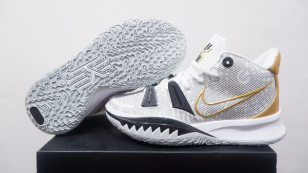 NIKE KYRIE 7 HIGH METALLIC GOLD KIDS NIKE KYRIE 7 HIGH METALLIC GOLD