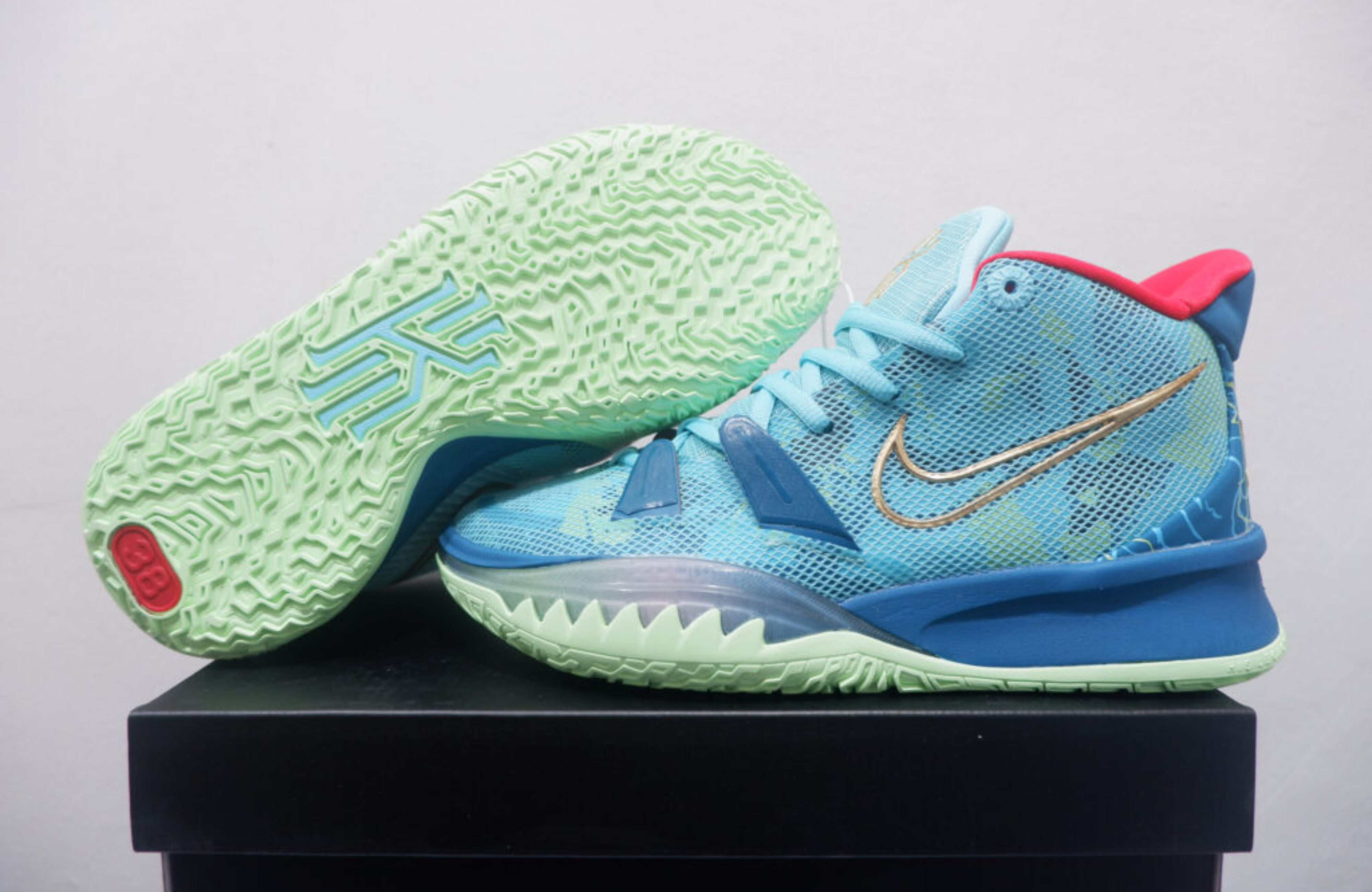 NIKE KYRIE 7 HIGH PRE HEAT SPECIAL FX SIZE 36-39