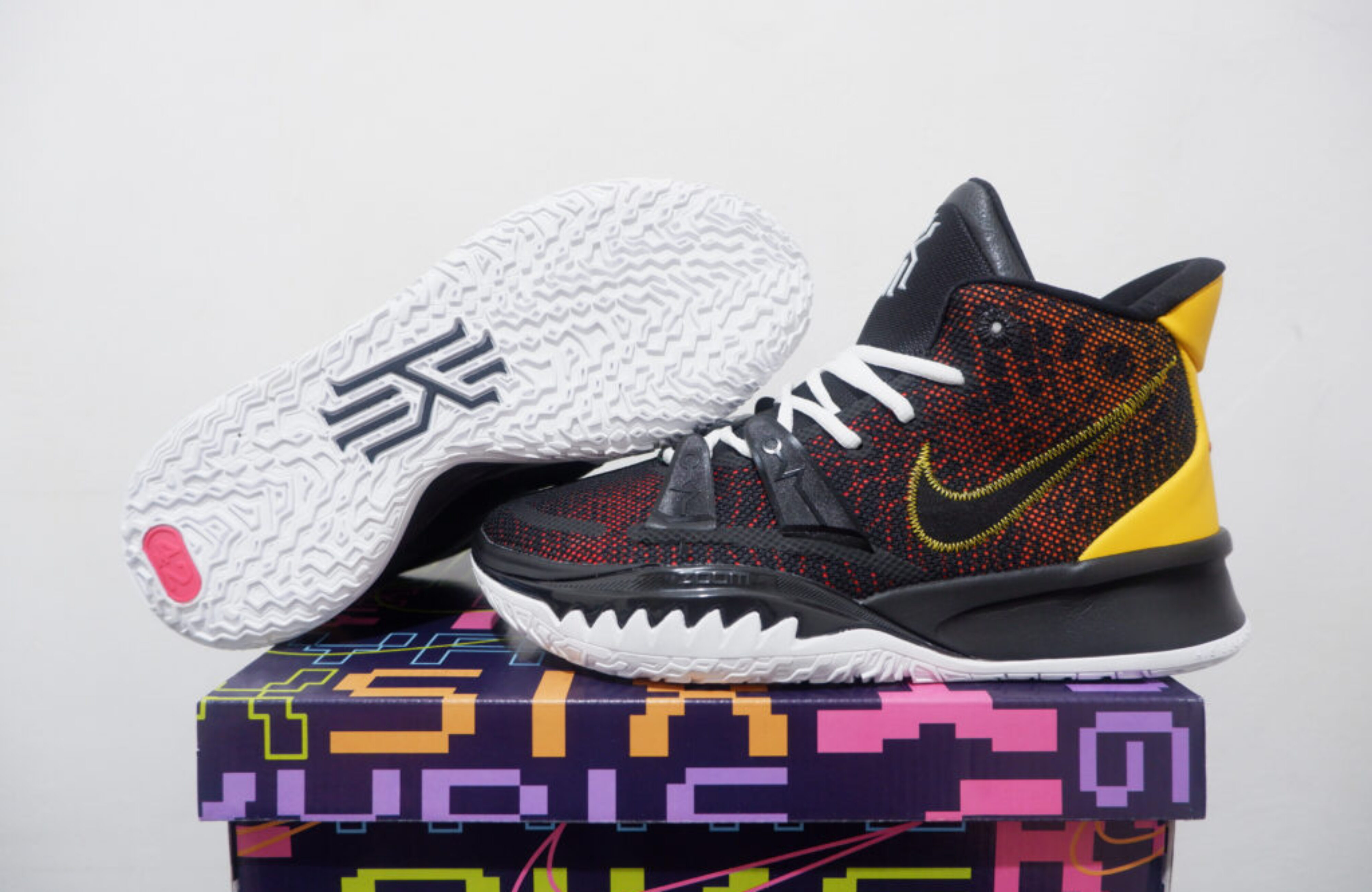 NIKE KYRIE 7 HIGH RAYGUN
