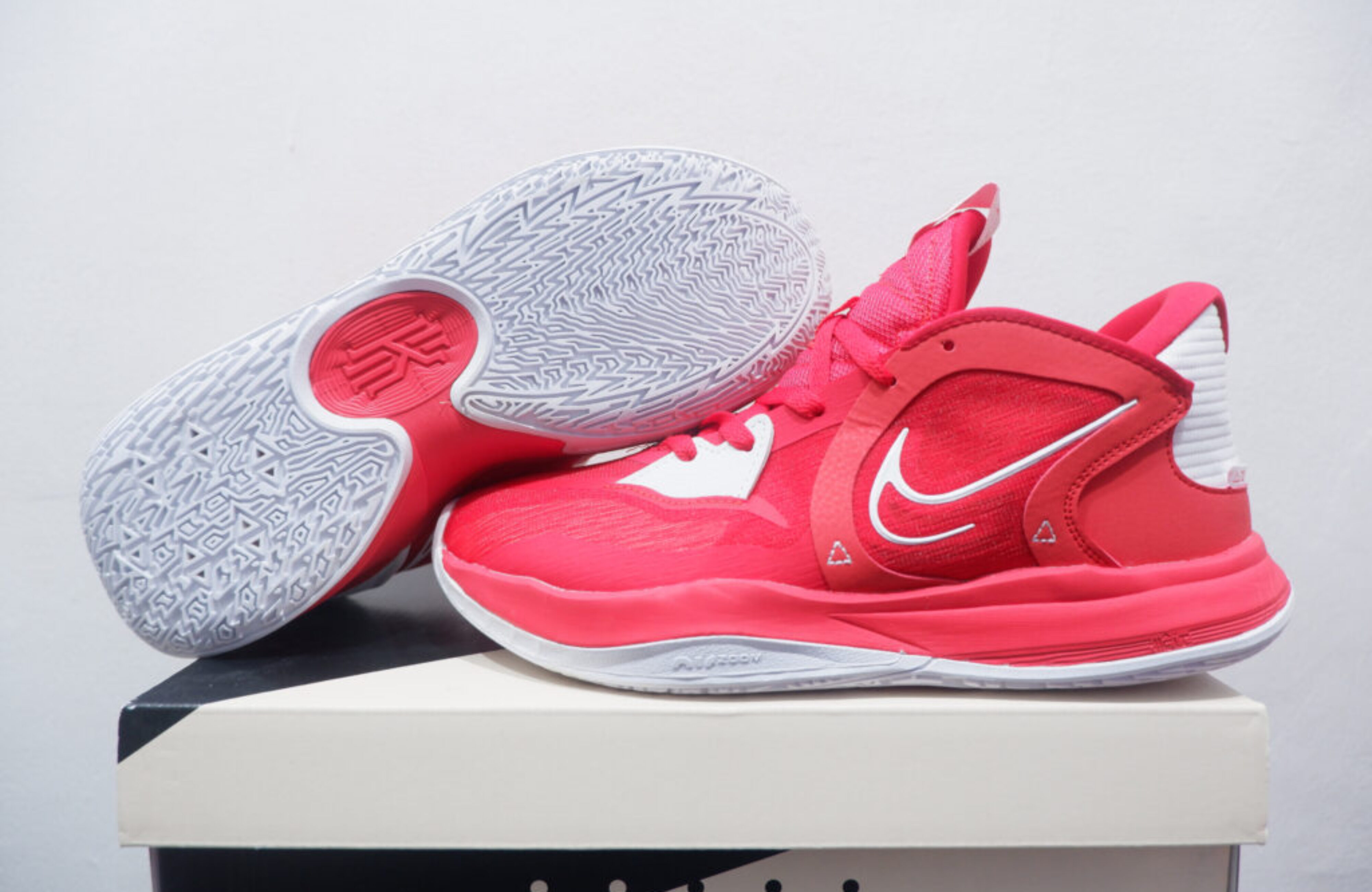 NIKE KYRIE LOW 5 TB RED WHITE