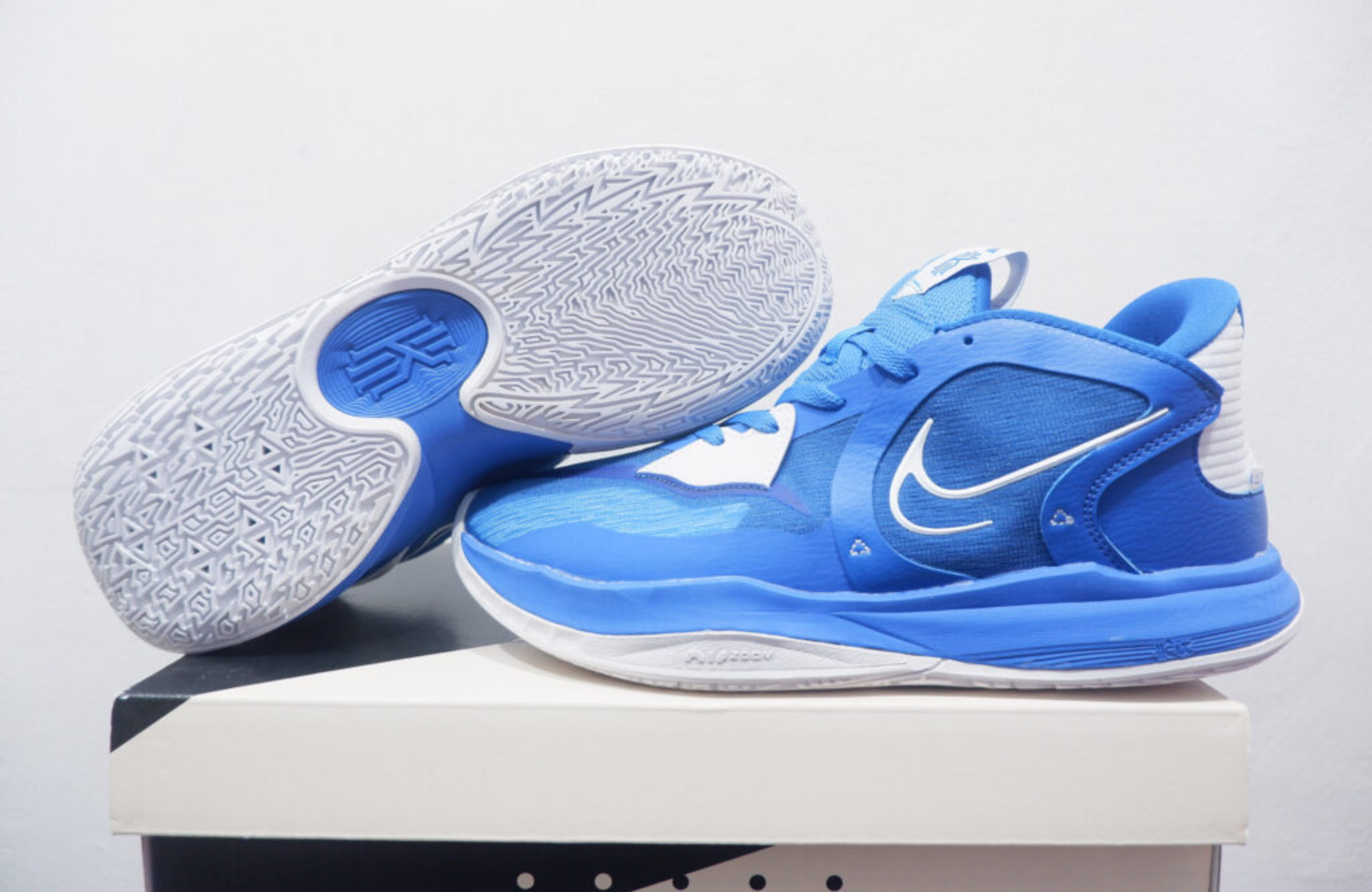 NIKE KYRIE LOW 5 TB ROYAL