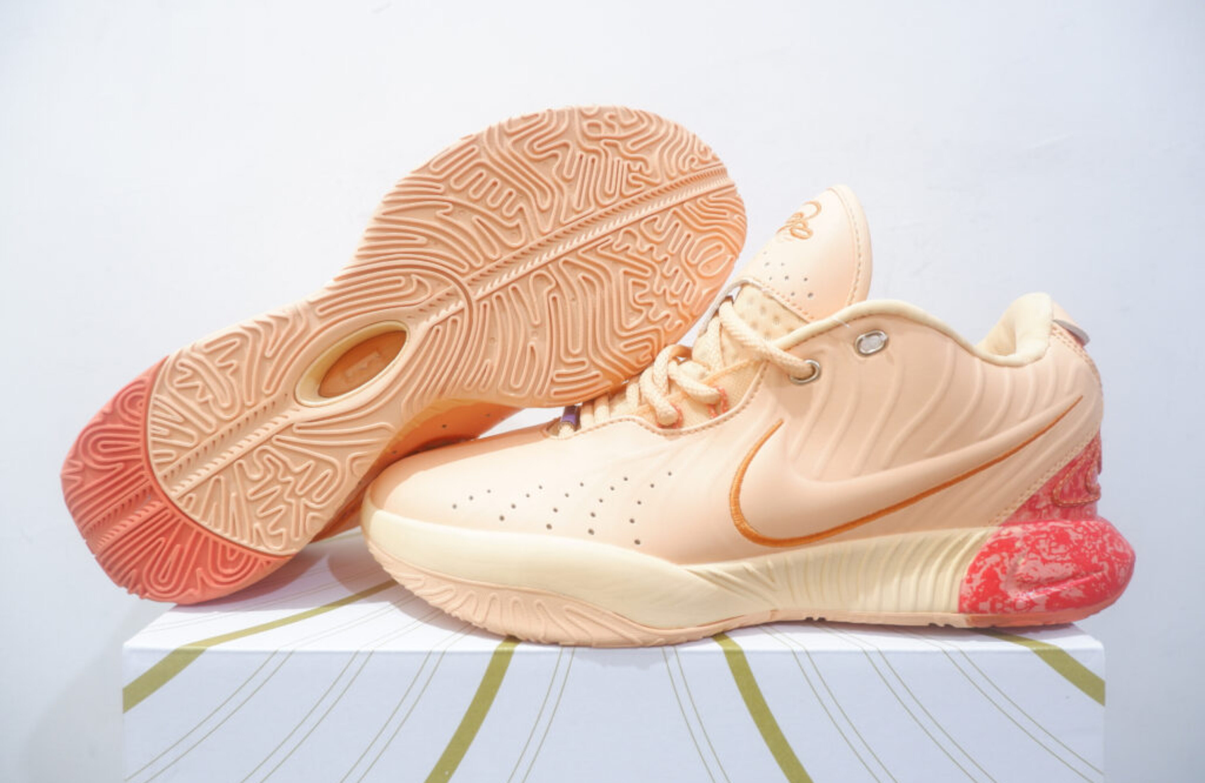 NIKE LEBRON 21 LOW DRAGON PEARL