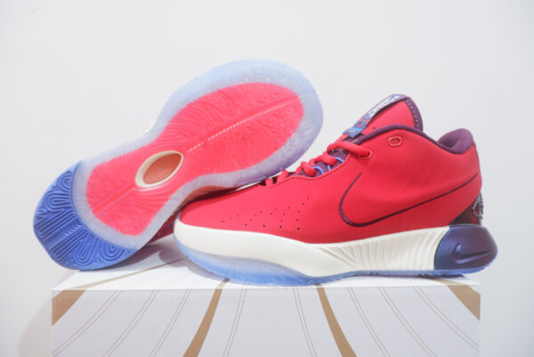 NIKE LEBRON 21 LOW JAMES THEATER KIDS NIKE LEBRON 21 LOW JAMES THEATER