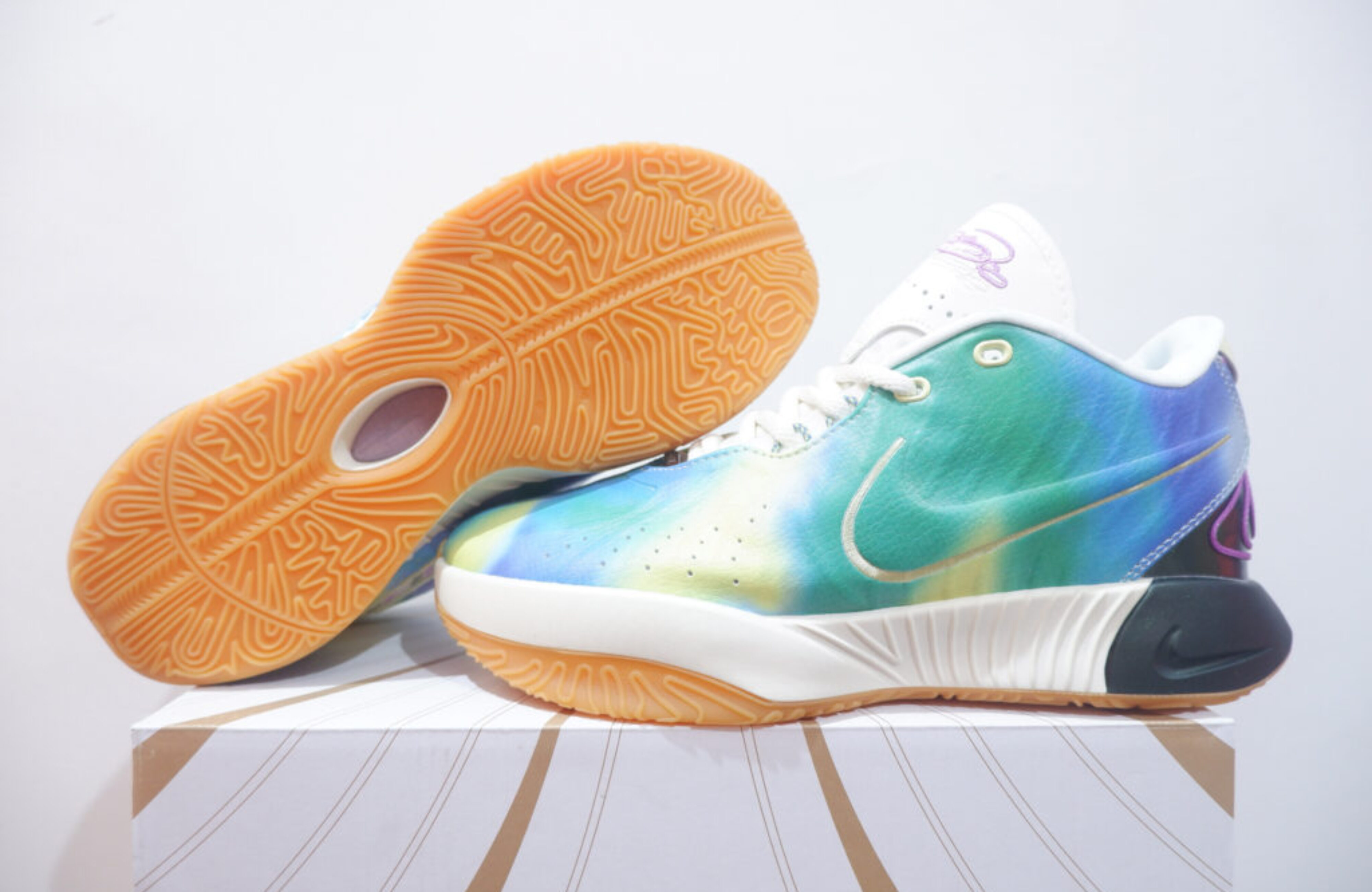 NIKE LEBRON 21 LOW MOVIE NIGHT