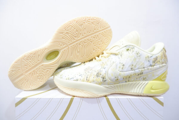 NIKE LEBRON 21 LOW YELLOW MARBLE