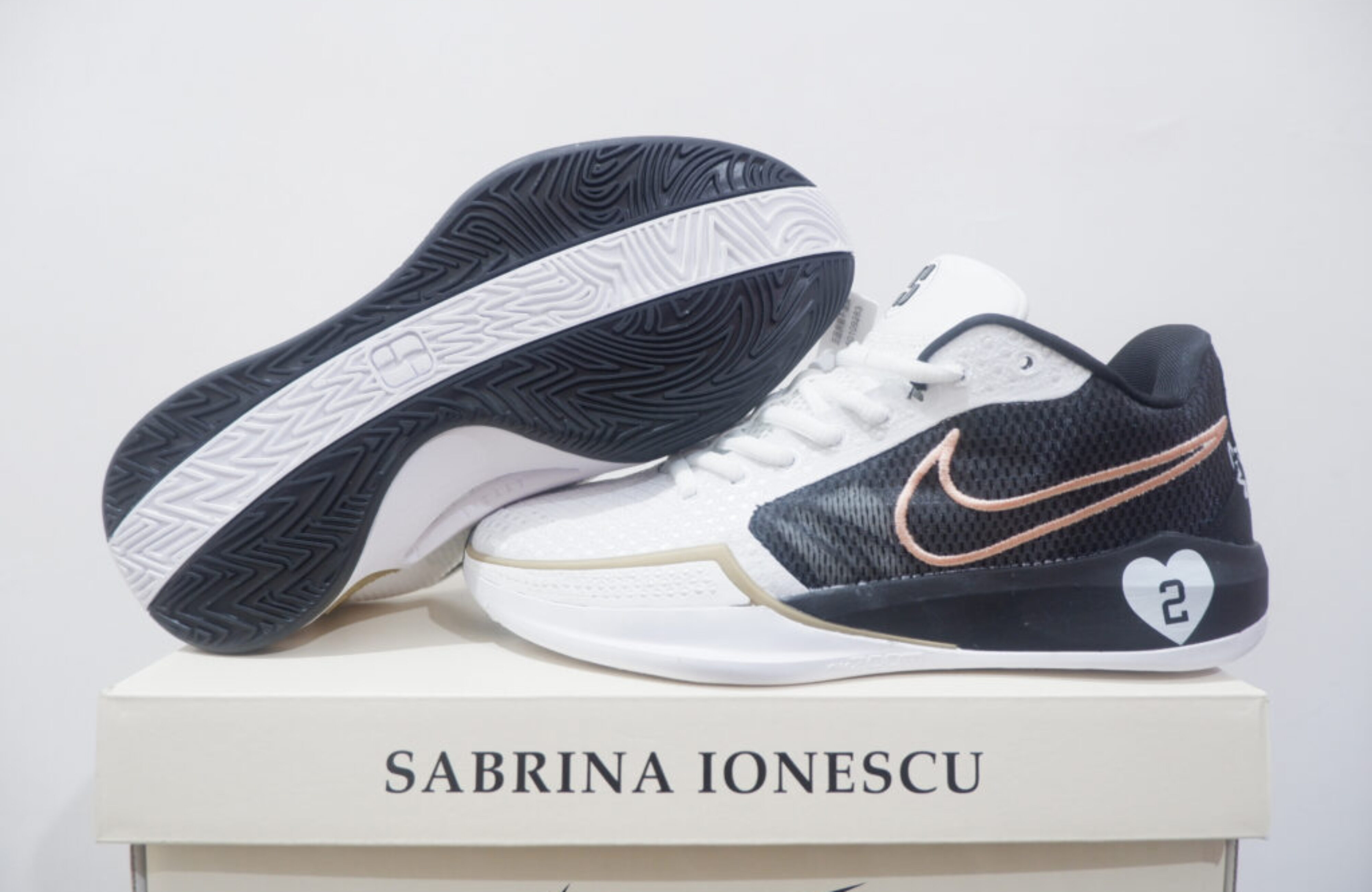 NIKE SABRINA 1 LOW MAMBACITA SIZE 36-39
