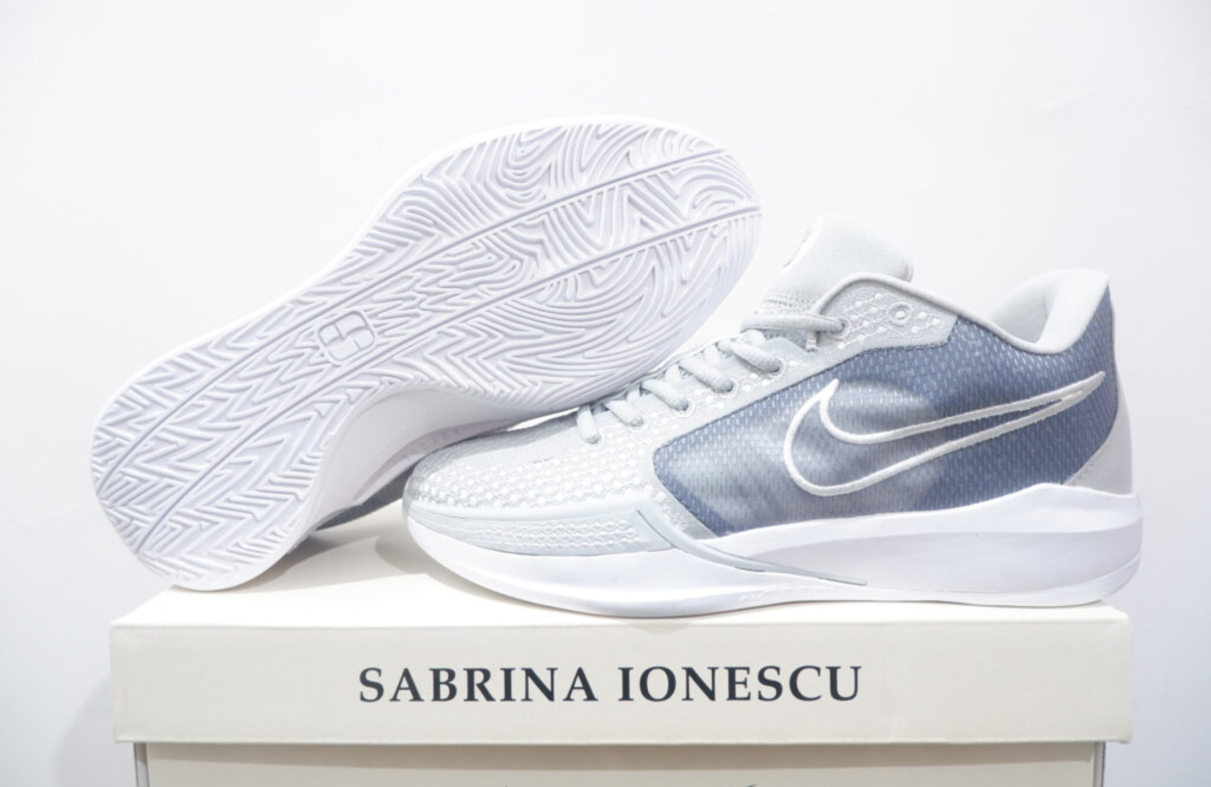 NIKE SABRINA 1 LOW TB WOLF GREY