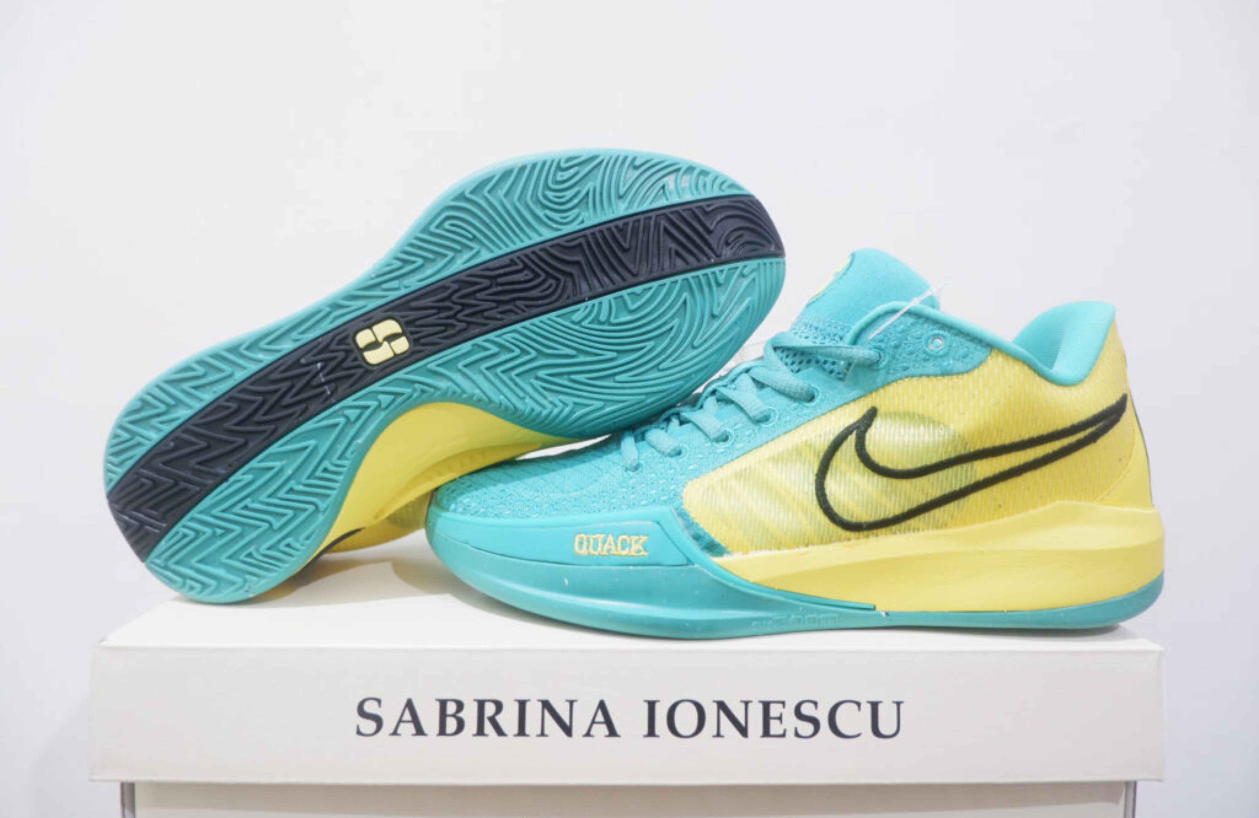 NIKE SABRINA 1 LOW THE DEBUT SIZE 36-39
