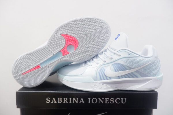 NIKE SABRINA 2 LOW CONDUCTOR NIKE SABRINA 2 LOW CONDUCTOR