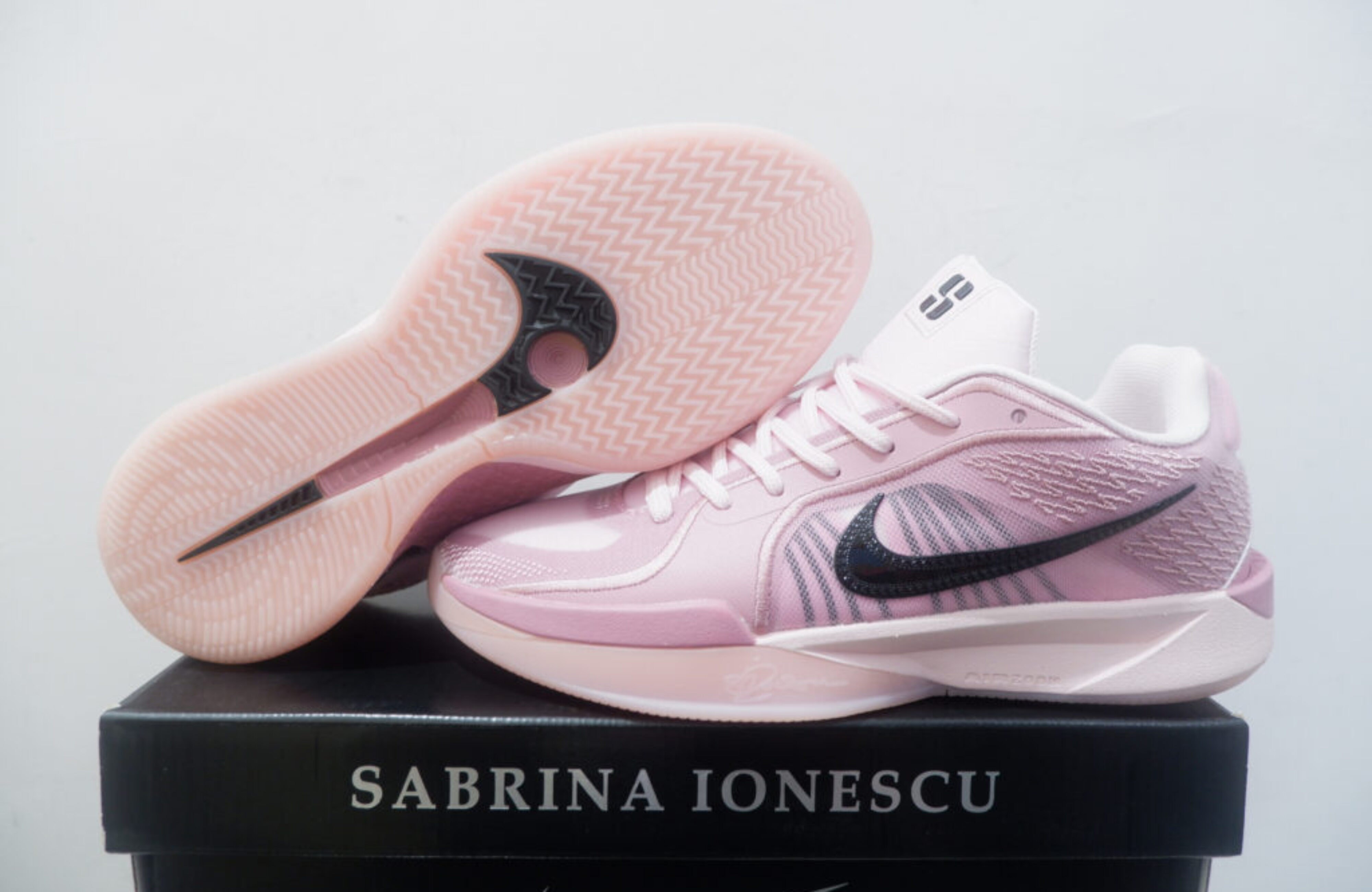 NIKE SABRINA 2 LOW PINK FOAM