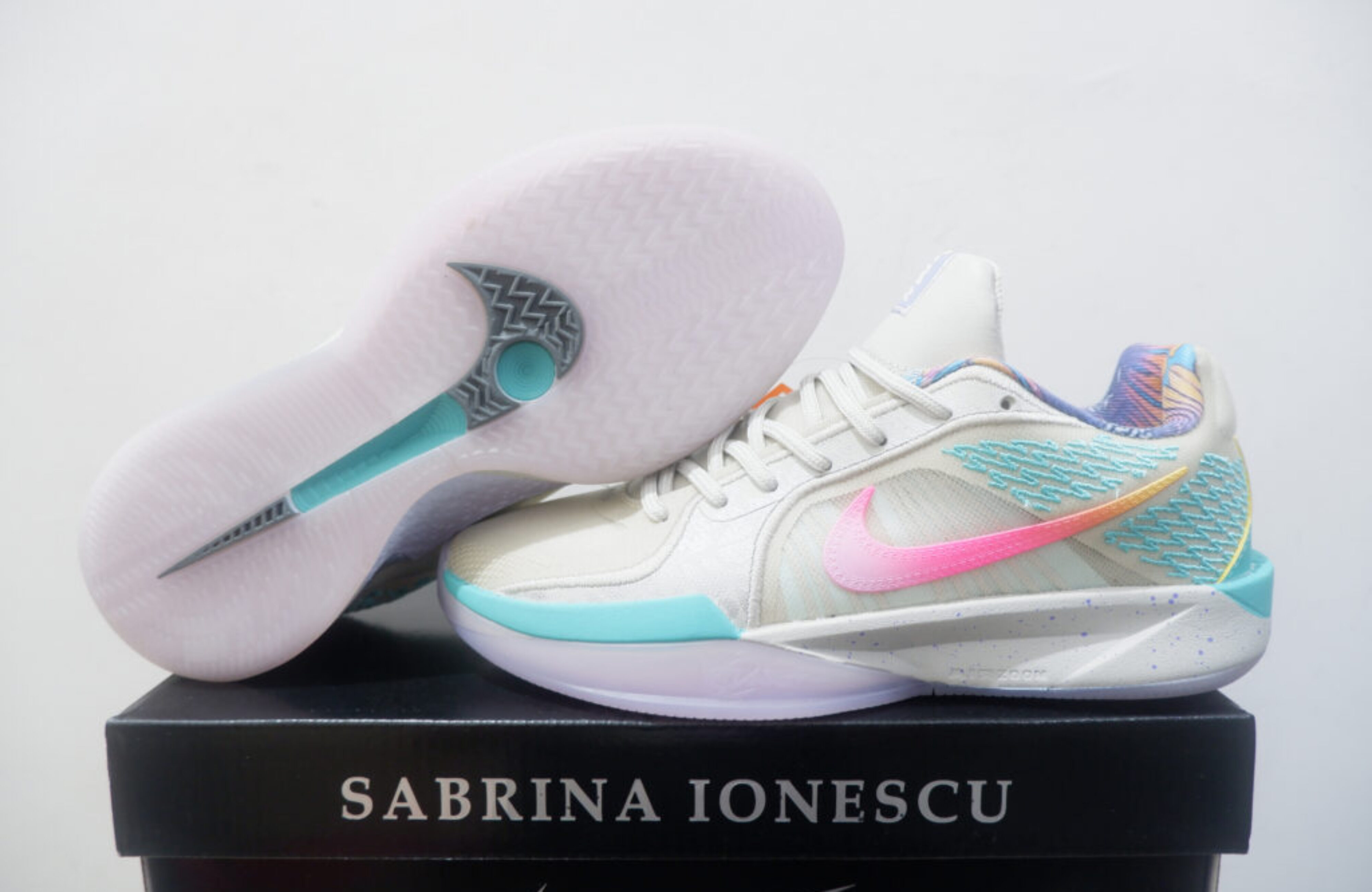 NIKE SABRINA 2 LOW TITAN MAKE SPACE SIZE 36-39
