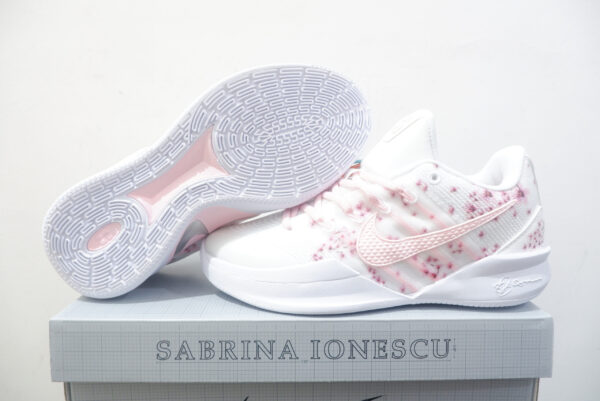 KIDS NIKE SABRINA 3 LOW BLOSSOM