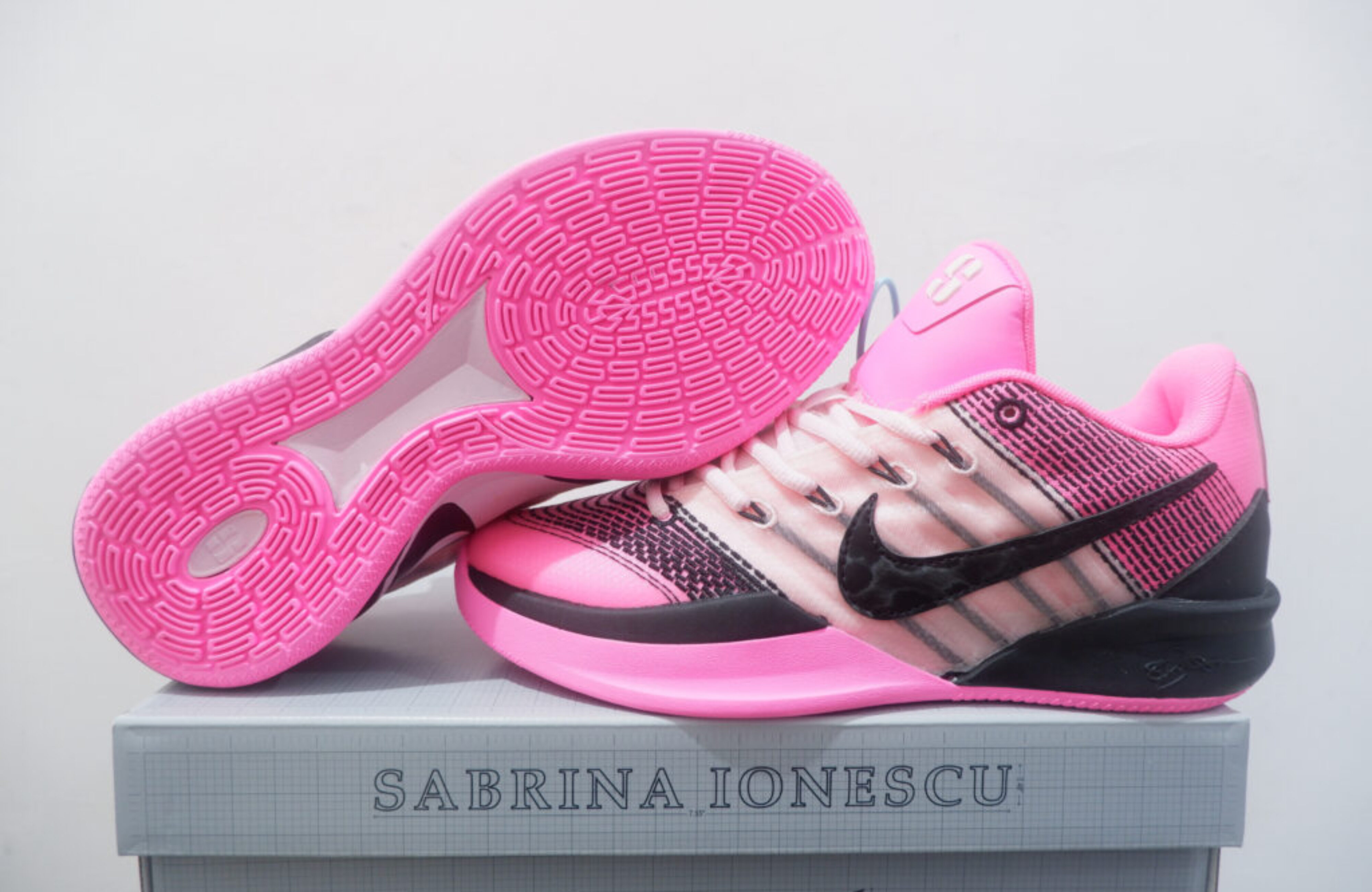 NIKE SABRINA 3 LOW PINK BY YOU