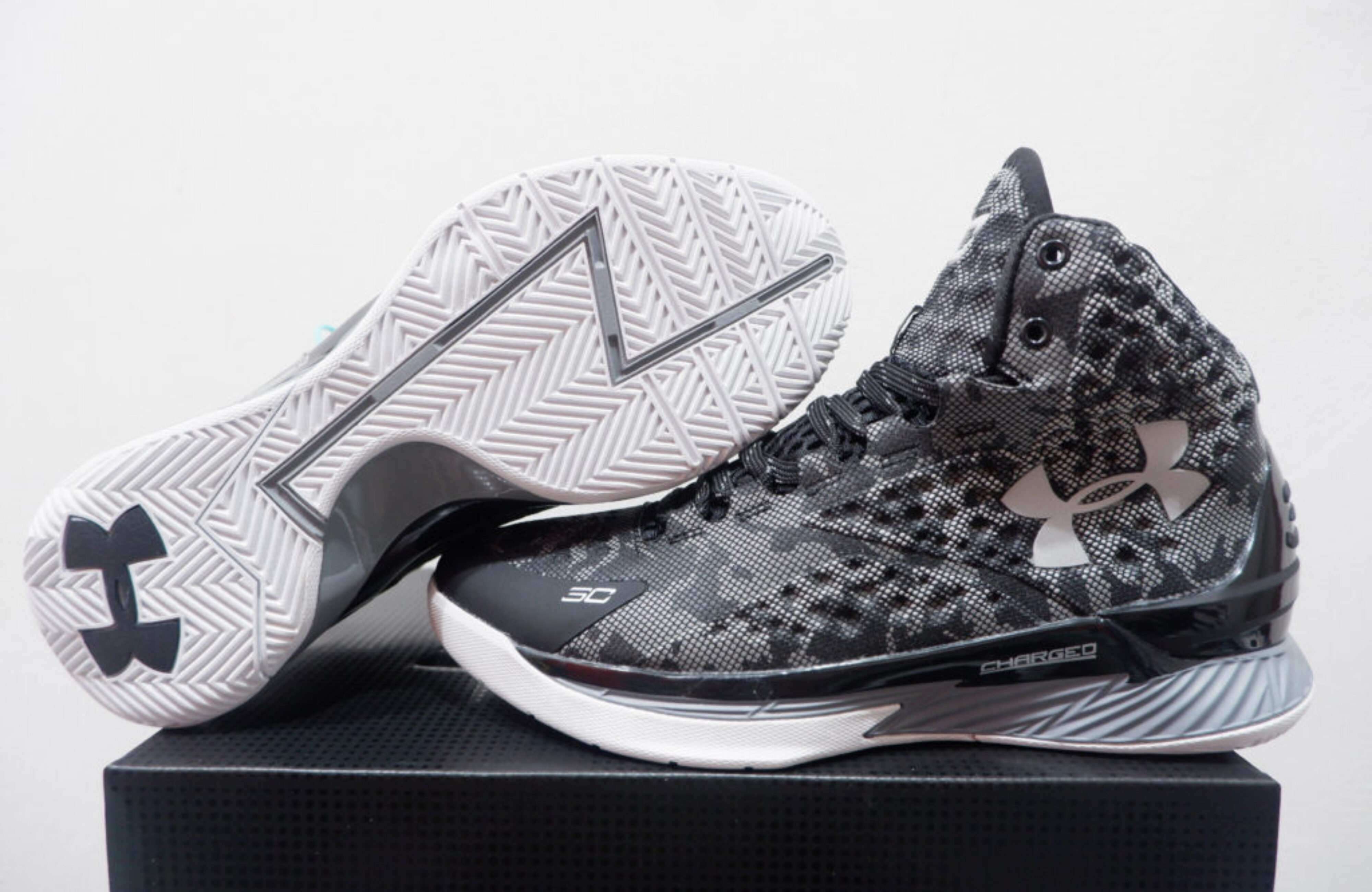UA CURRY 1 HIGH M130