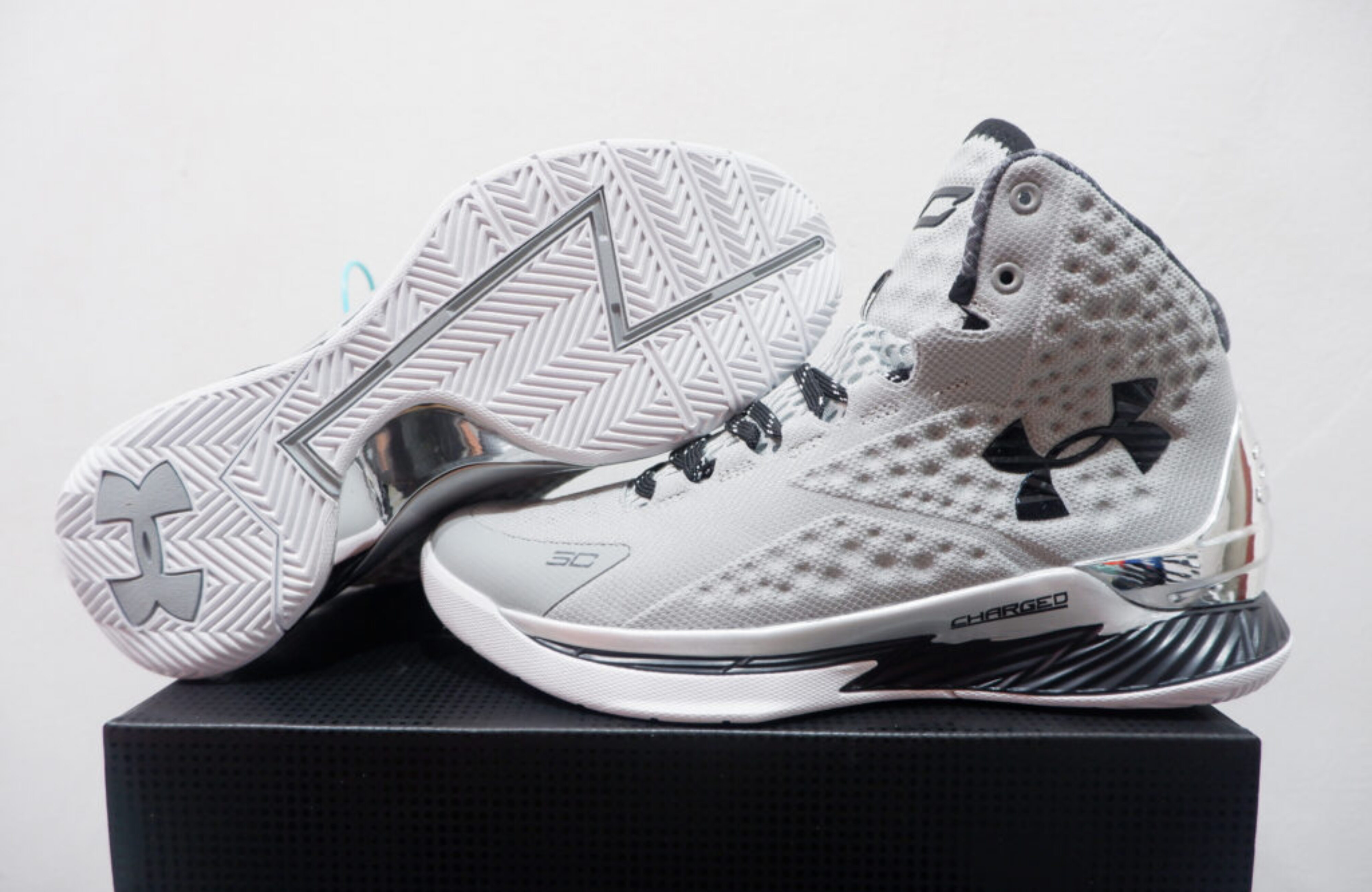 UA CURRY 1 HIGH THE INVENTOR