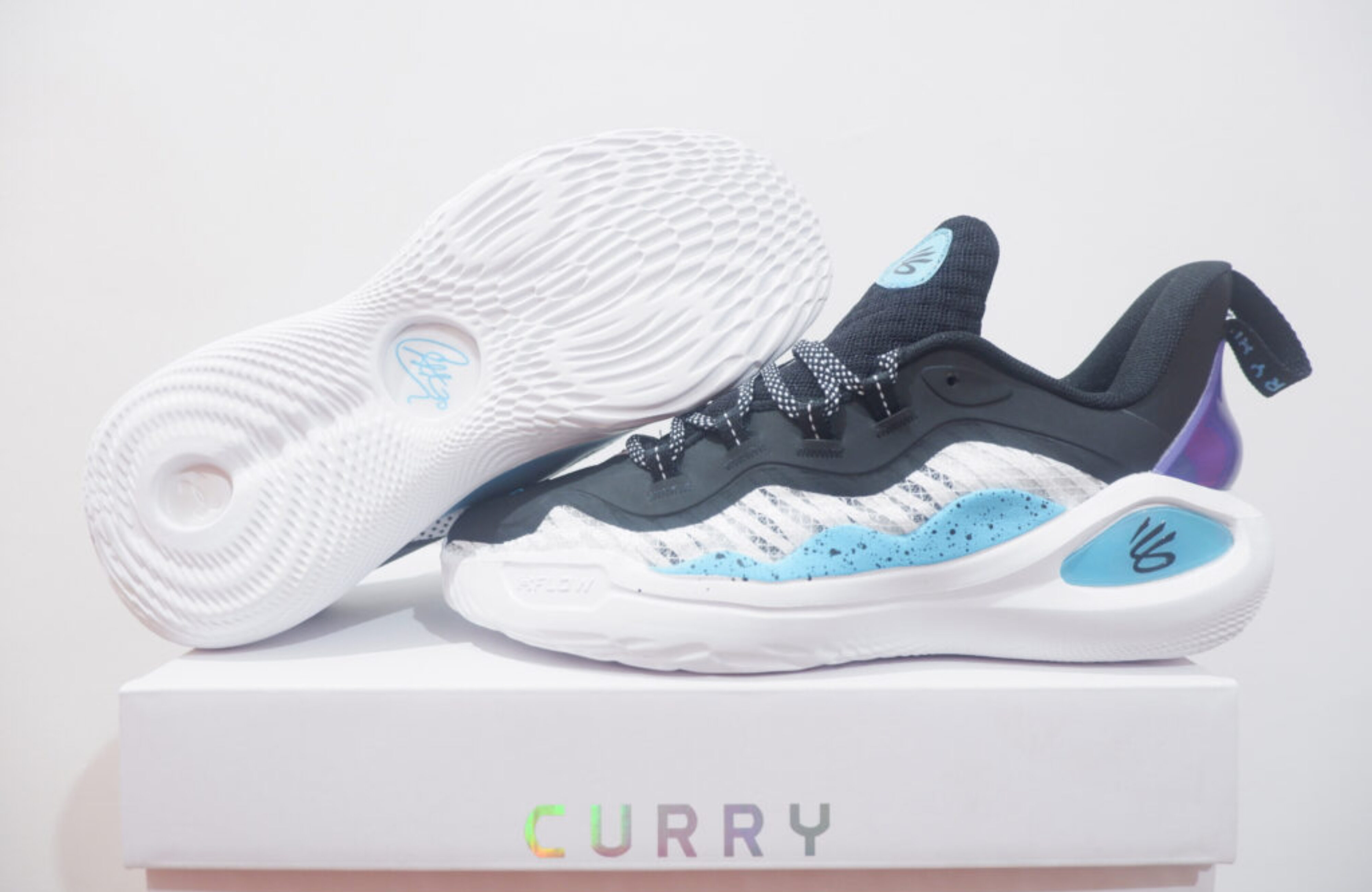 UA CURRY FLOW 11 LOW FUTURE CURRY