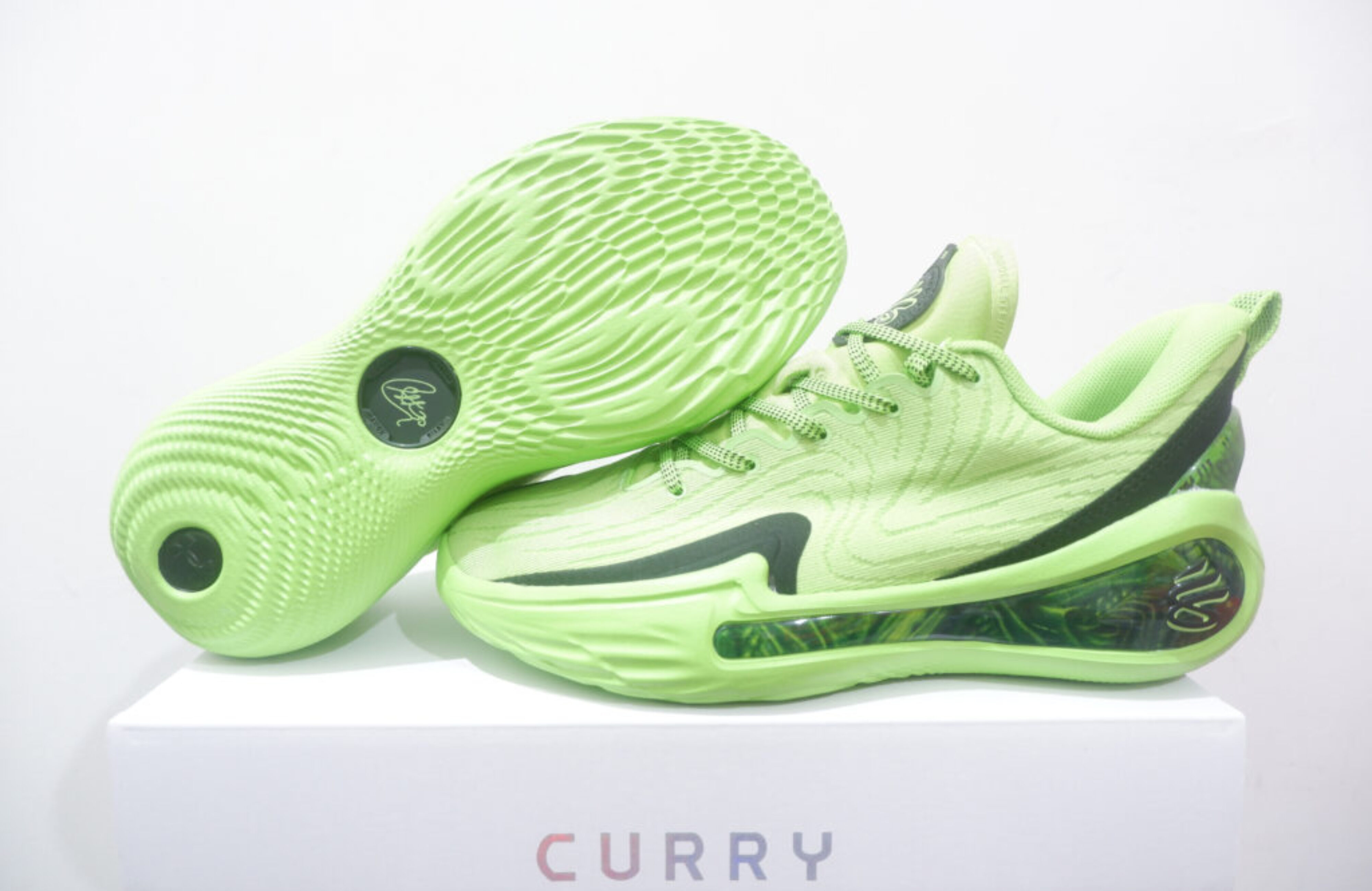 UA CURRY FLOW 12 LOW EXTRATERRESTIAL