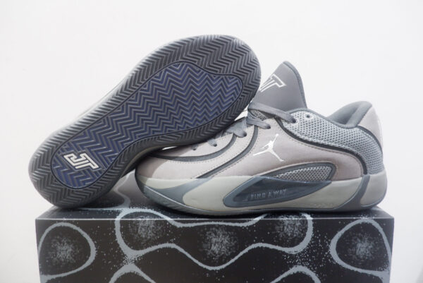 AIRJORDAN TATUM 4 LOW SMOKE GREY AIRJORDAN TATUM 4 LOW SMOKE GREY