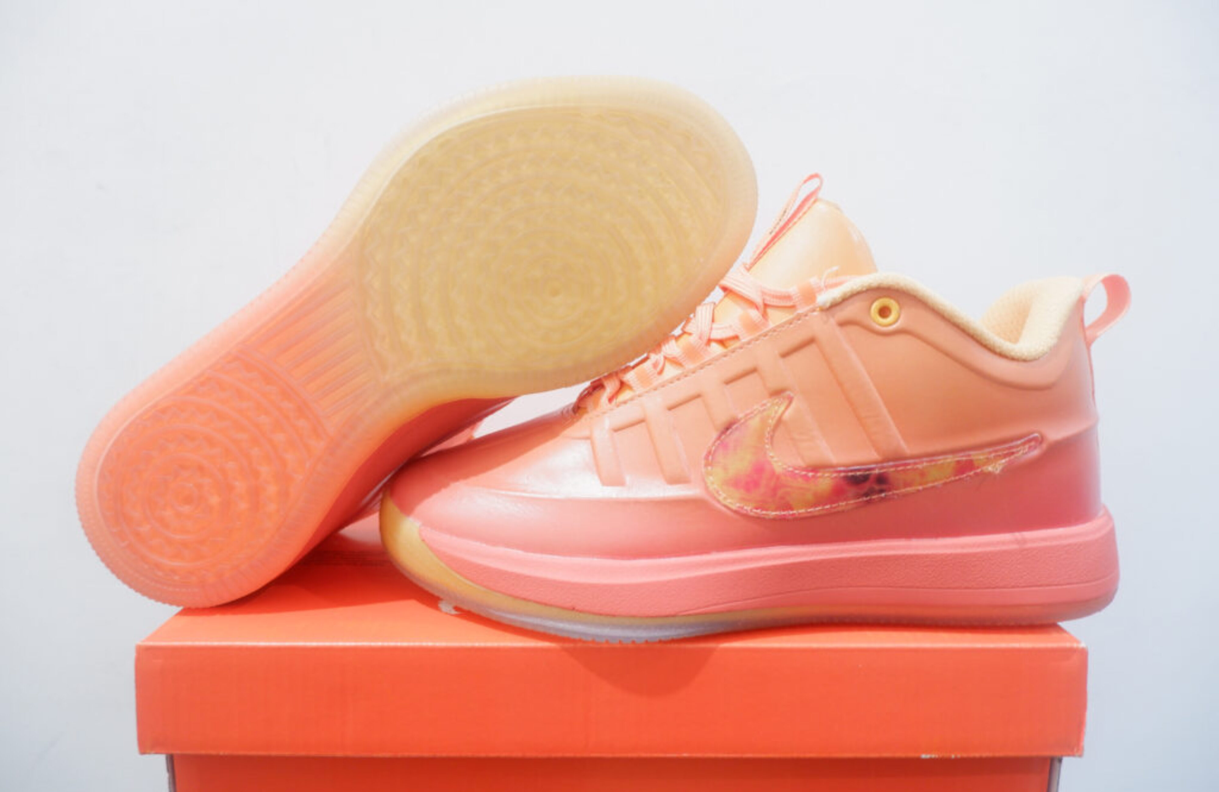 NIKE BOOK 2 LOW PHOENIX SIZE 36-39