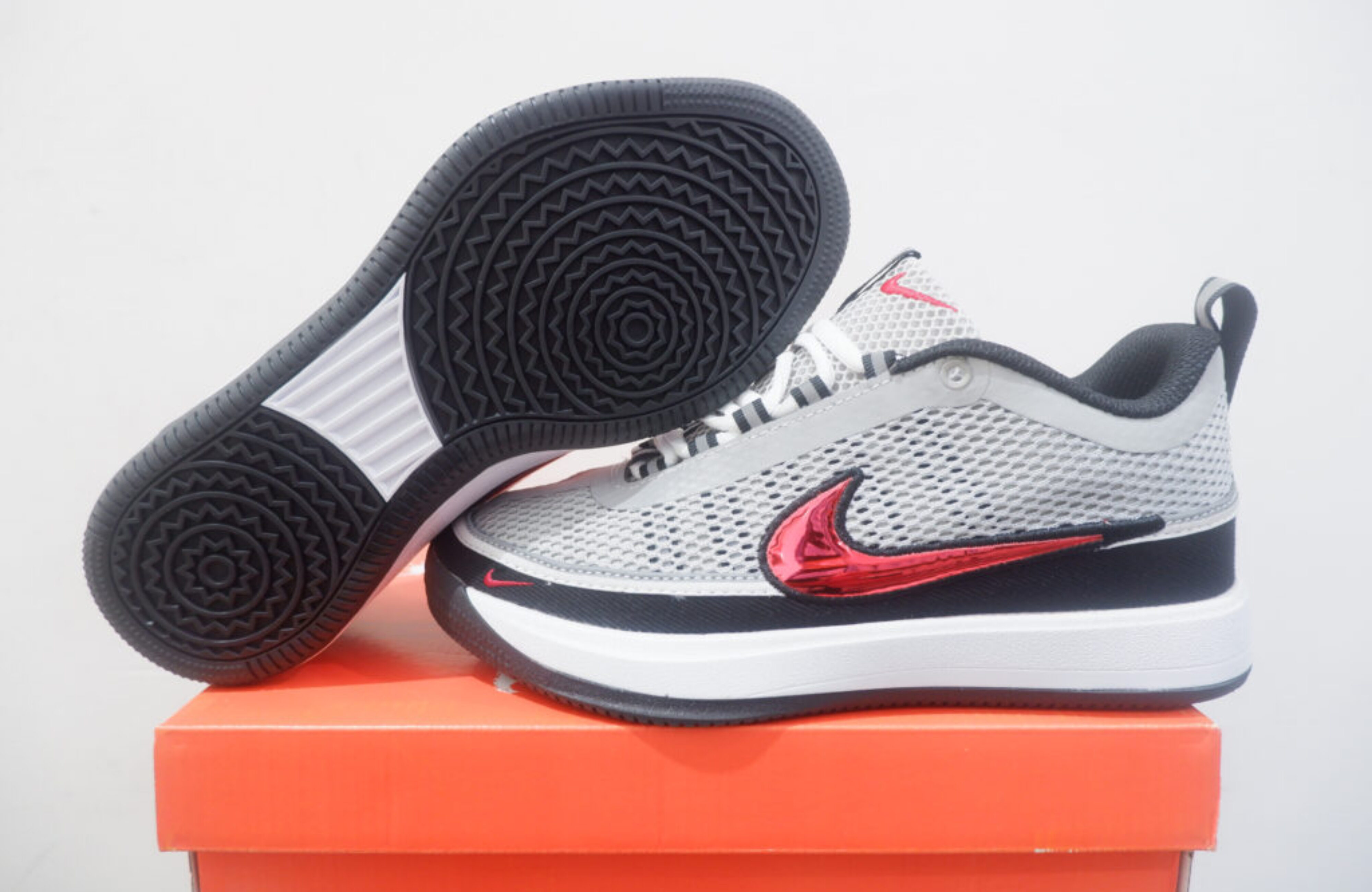 NIKE BOOK 2 LOW SPIRIDON SIZE 36-39