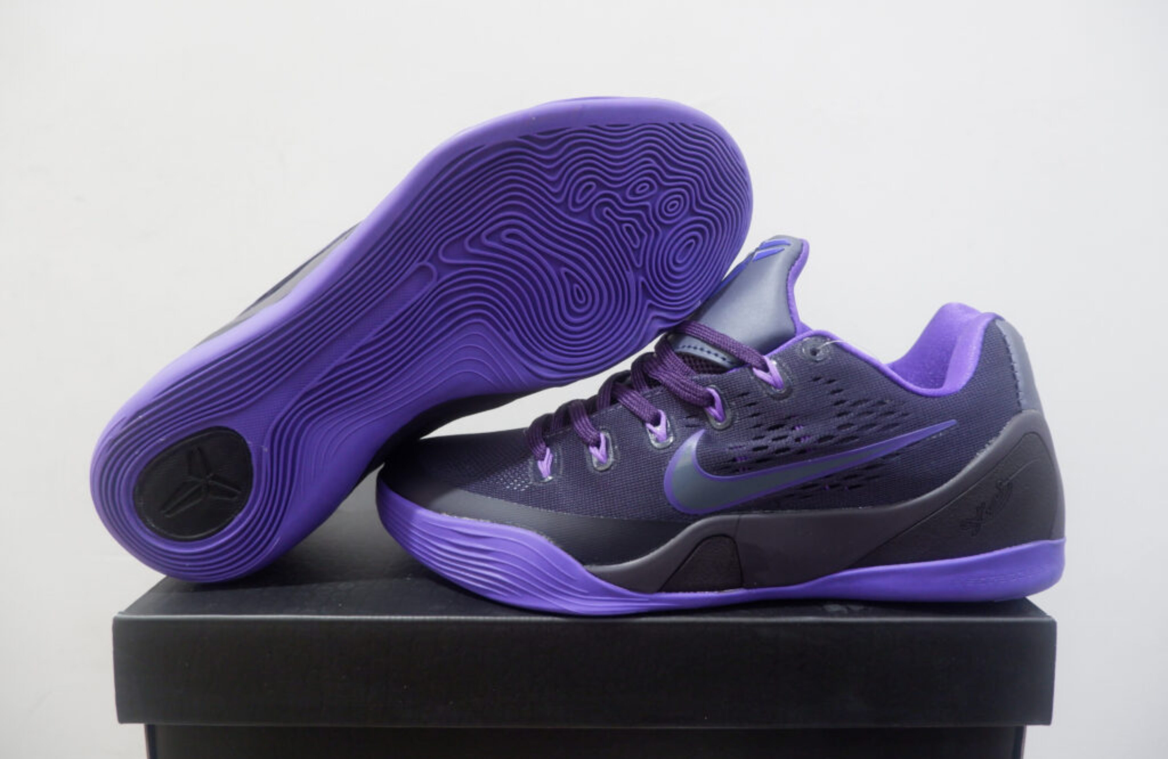 NIKE KOBE 9 EM PROTRO LOW TB PURPLE DYNASTY