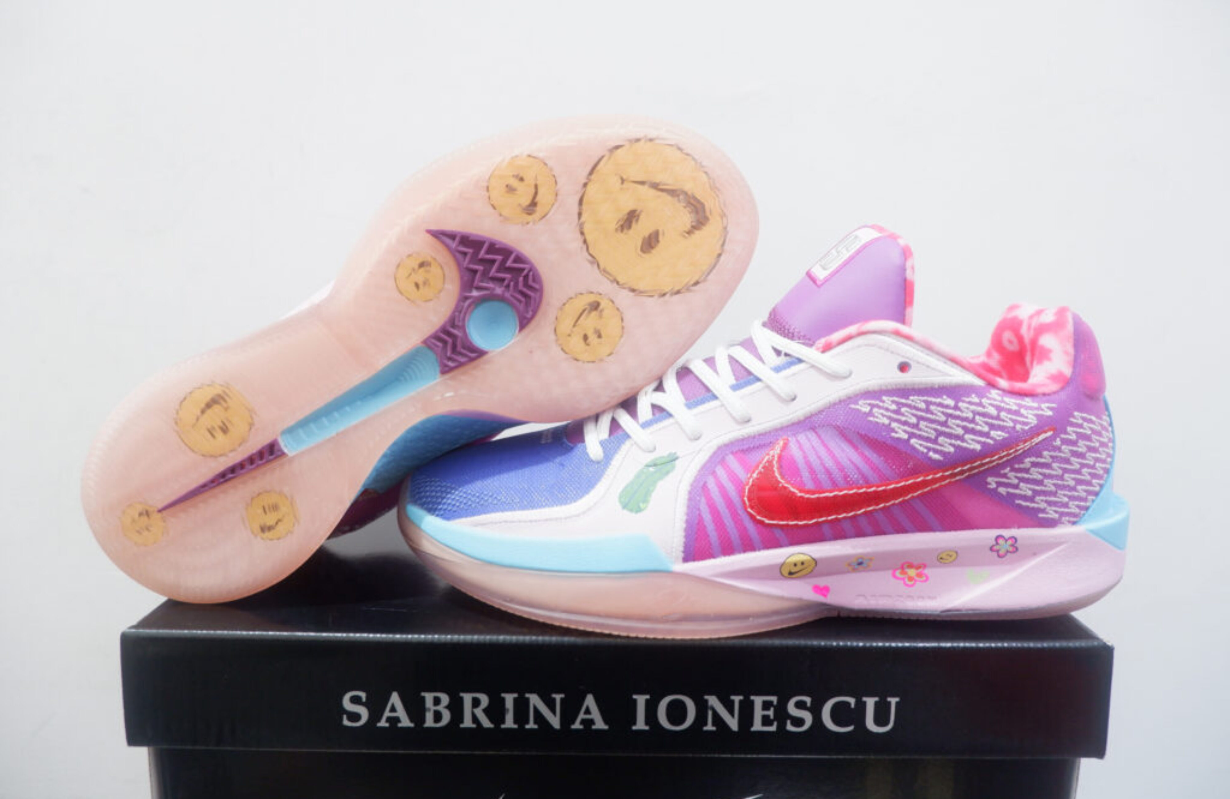 NIKE SABRINA 2 LOW DOERNBECHER