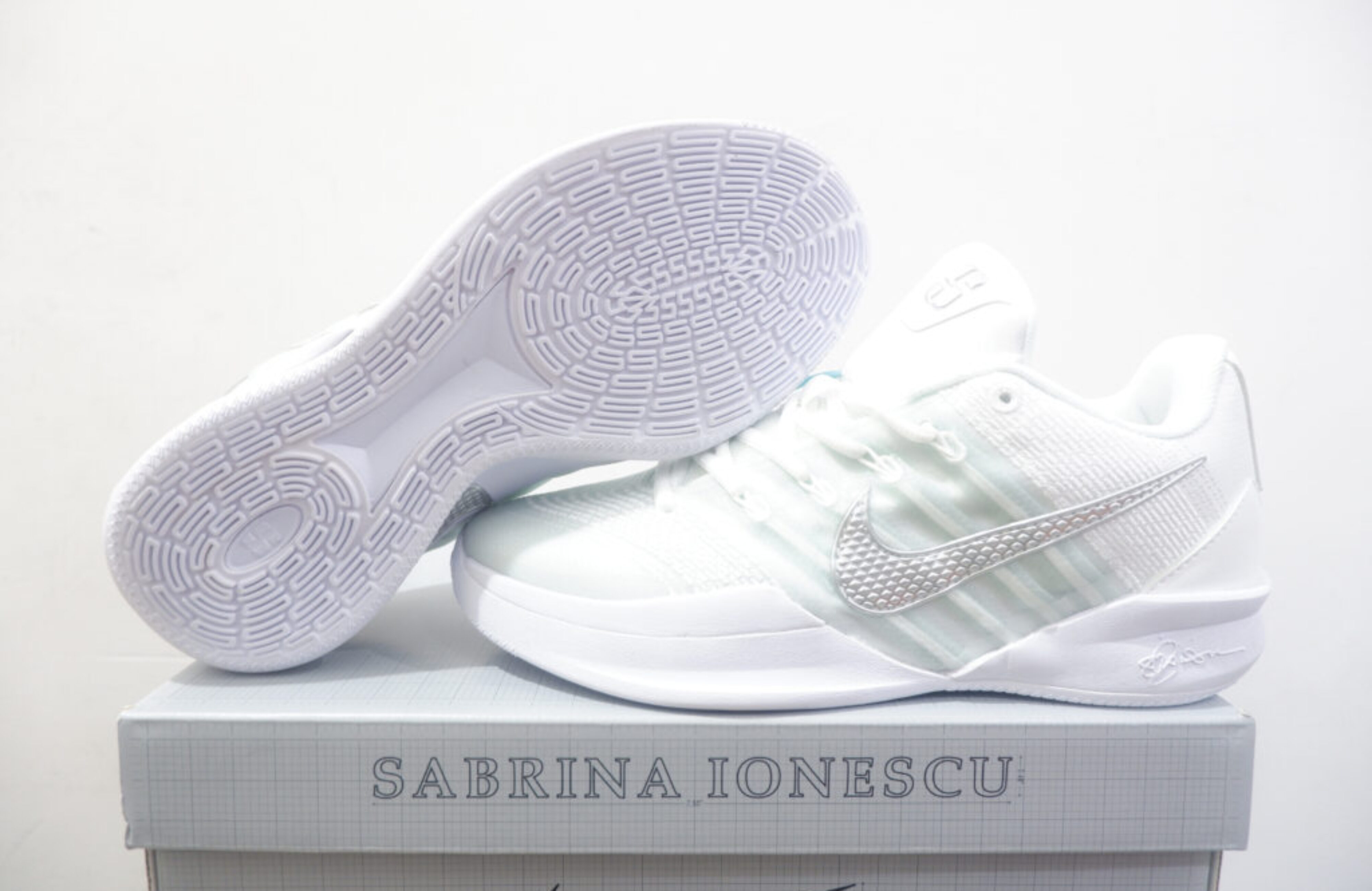 NIKE SABRINA 3 LOW ICE COLD