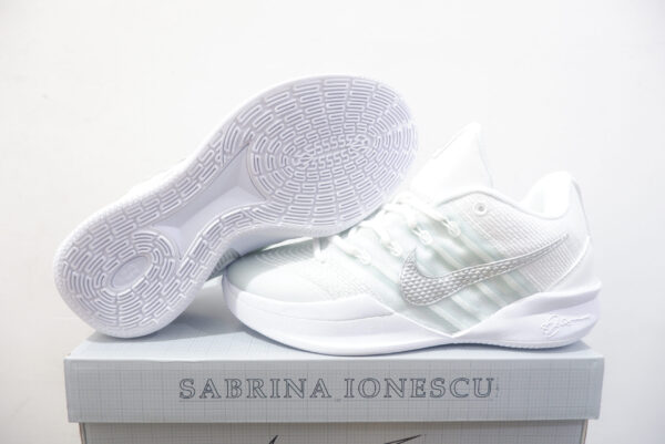 NIKE SABRINA 3 LOW ICE COLD KIDS NIKE SABRINA 3 LOW ICE COLD